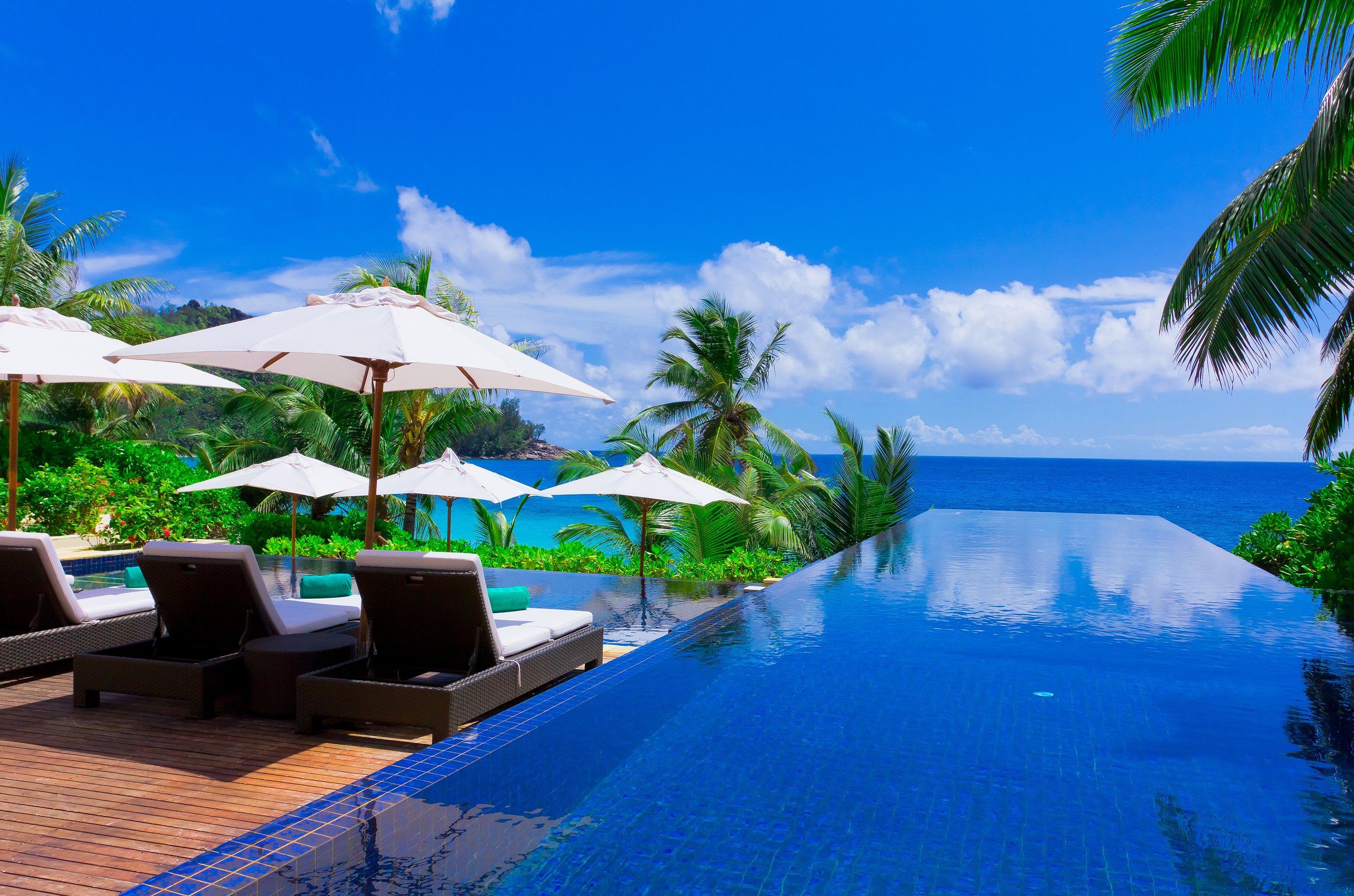 Luxury Infinity Pool.jpg