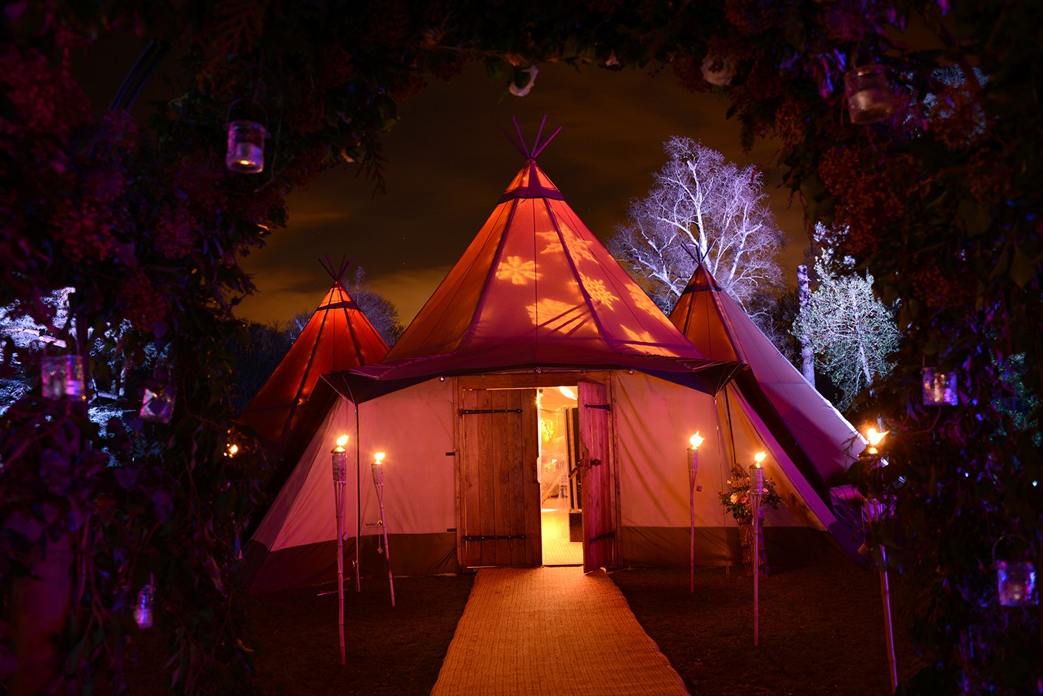 Tipis.jpg