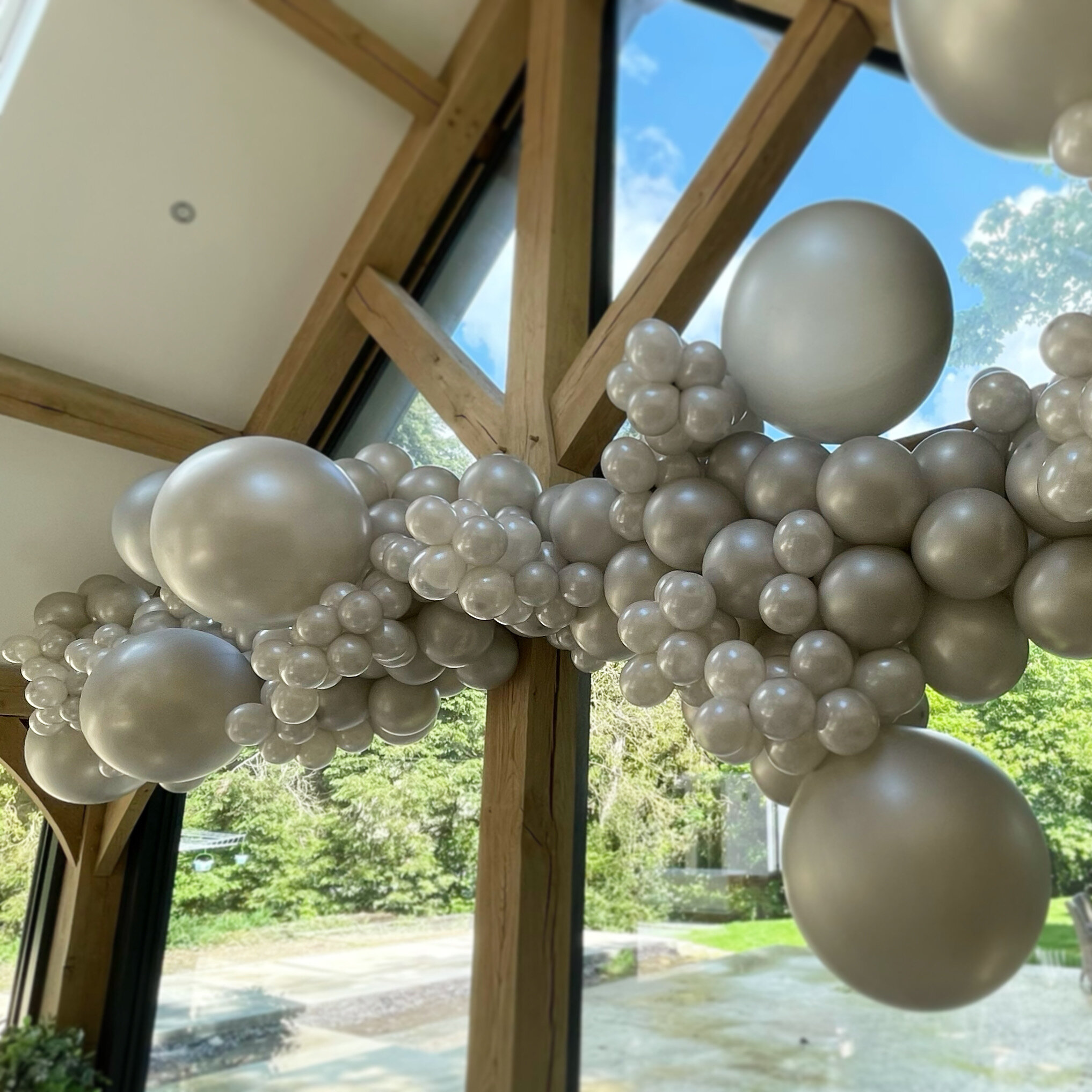 London Balloons Helium Balloon Delivery & Balloon Installations