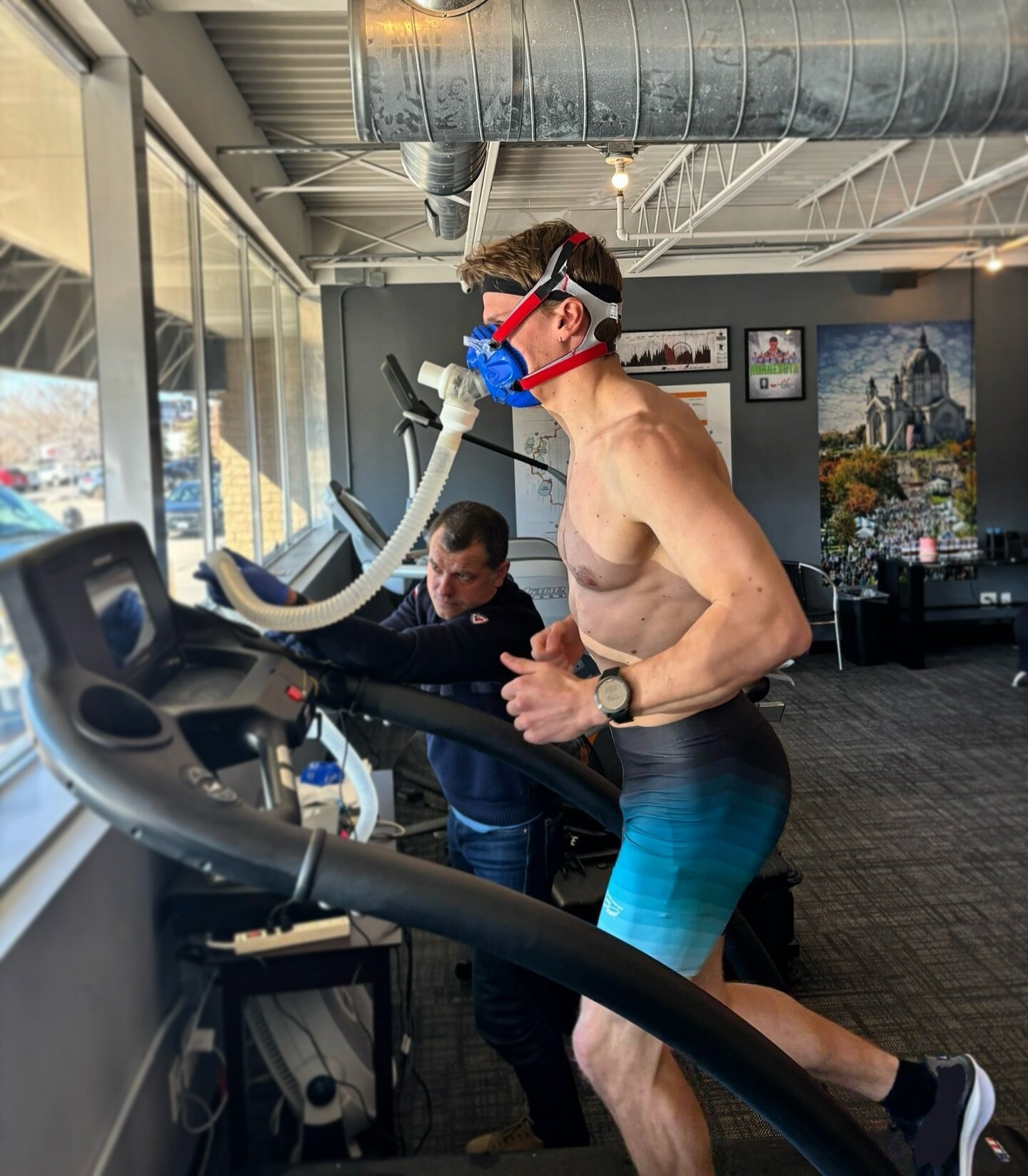Metabolic testing day with @teambirkie ✅ Thank you @performancerungym for hosting us 🏃🏼&zwj;♂️
&bull;
#teambirkie #running #minneapolis #fitness