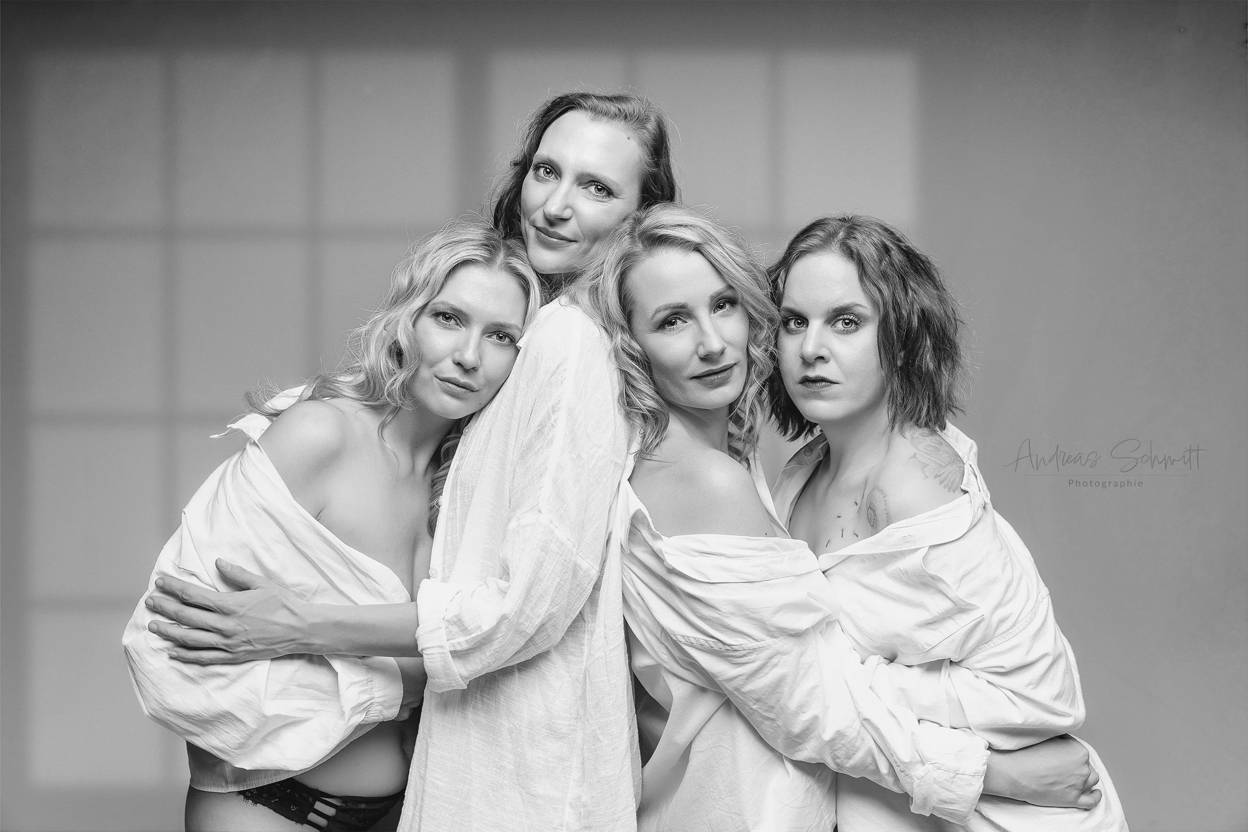Wahre Freundschaft vor der Linse: Ein ganz besonderes Girlfriends-Shooting
