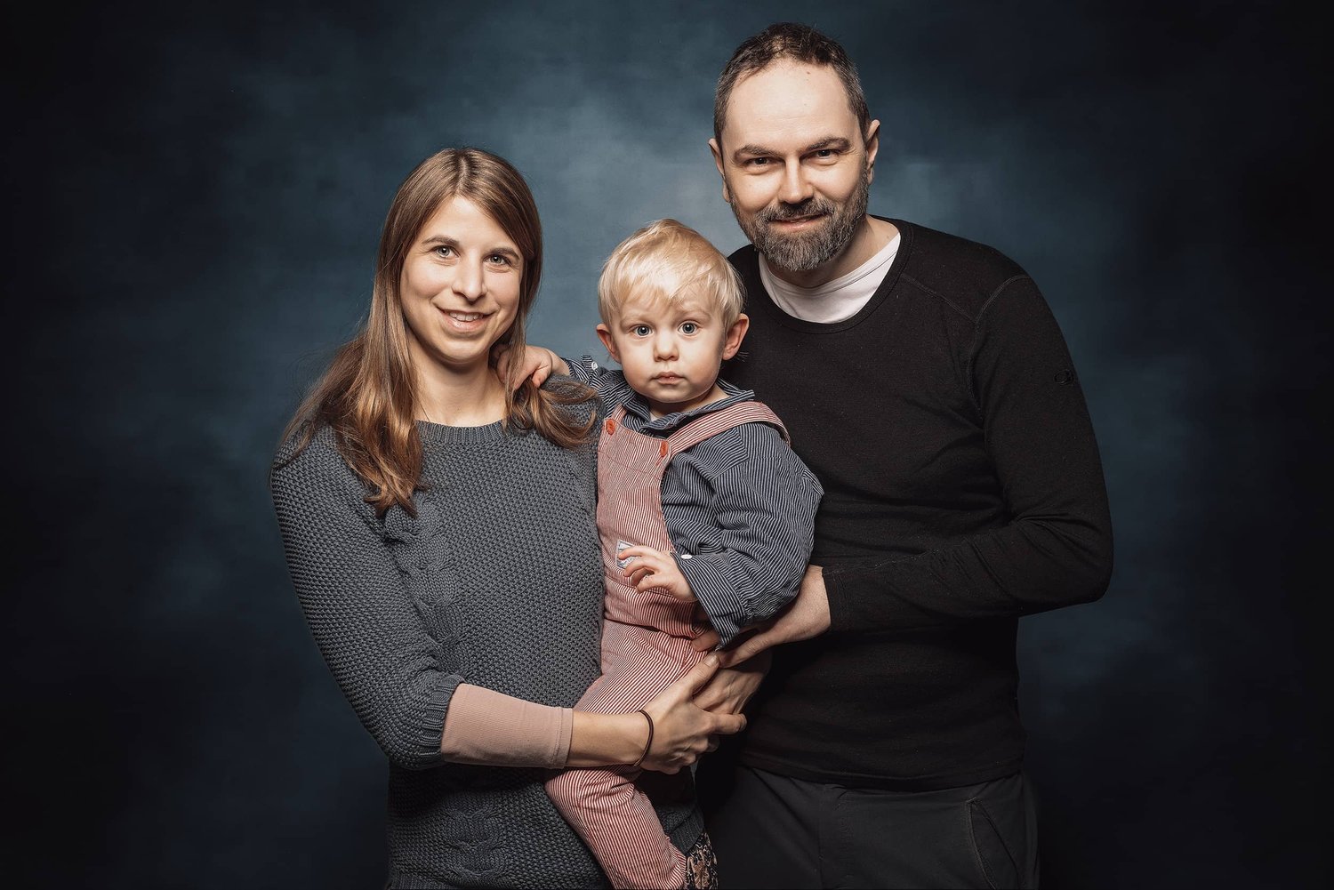 Familienportrait im Fotostudio in Buchholz