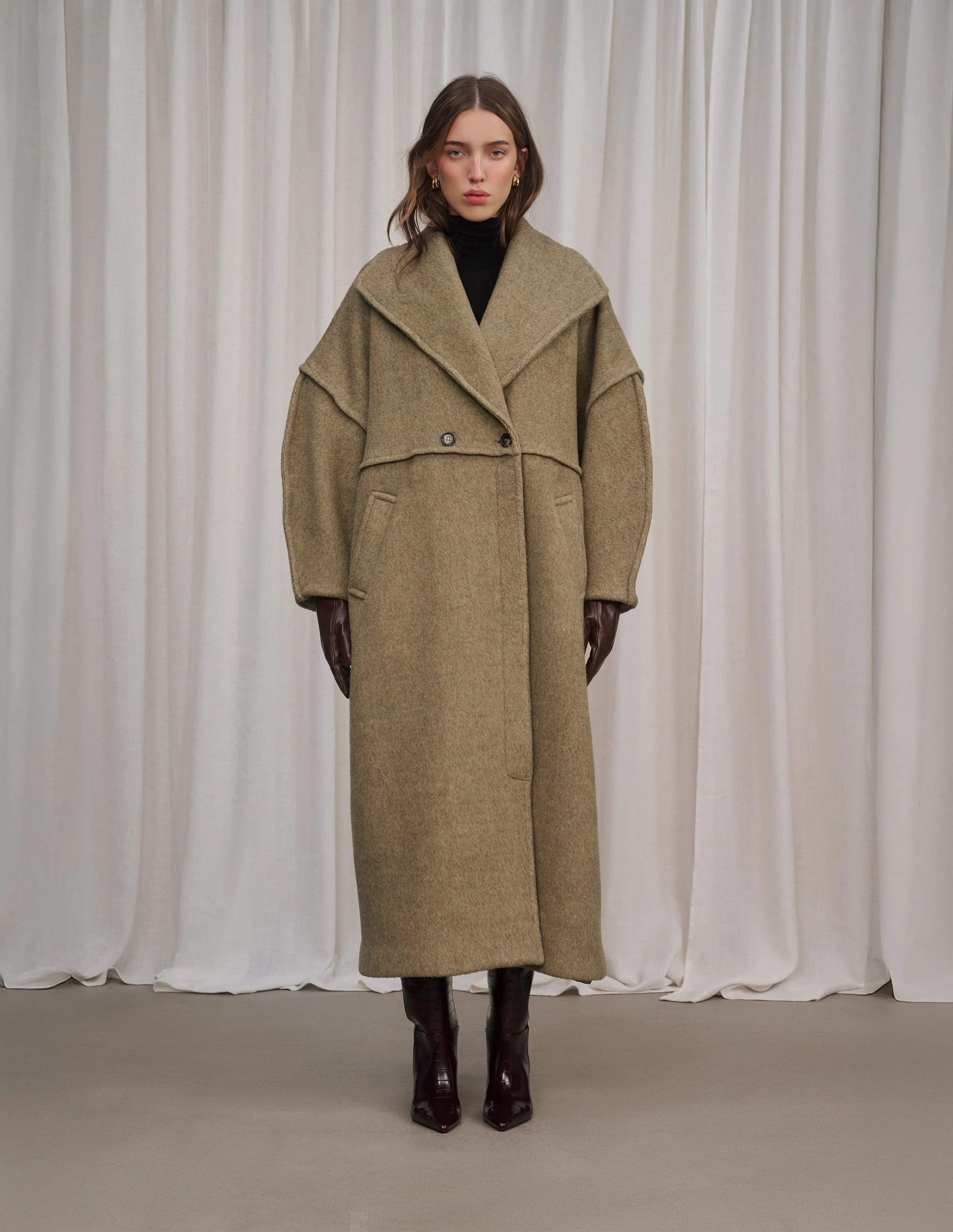 Shot_21_Georgie (Green)__21654__Final_10.25x13.25in_.jpg