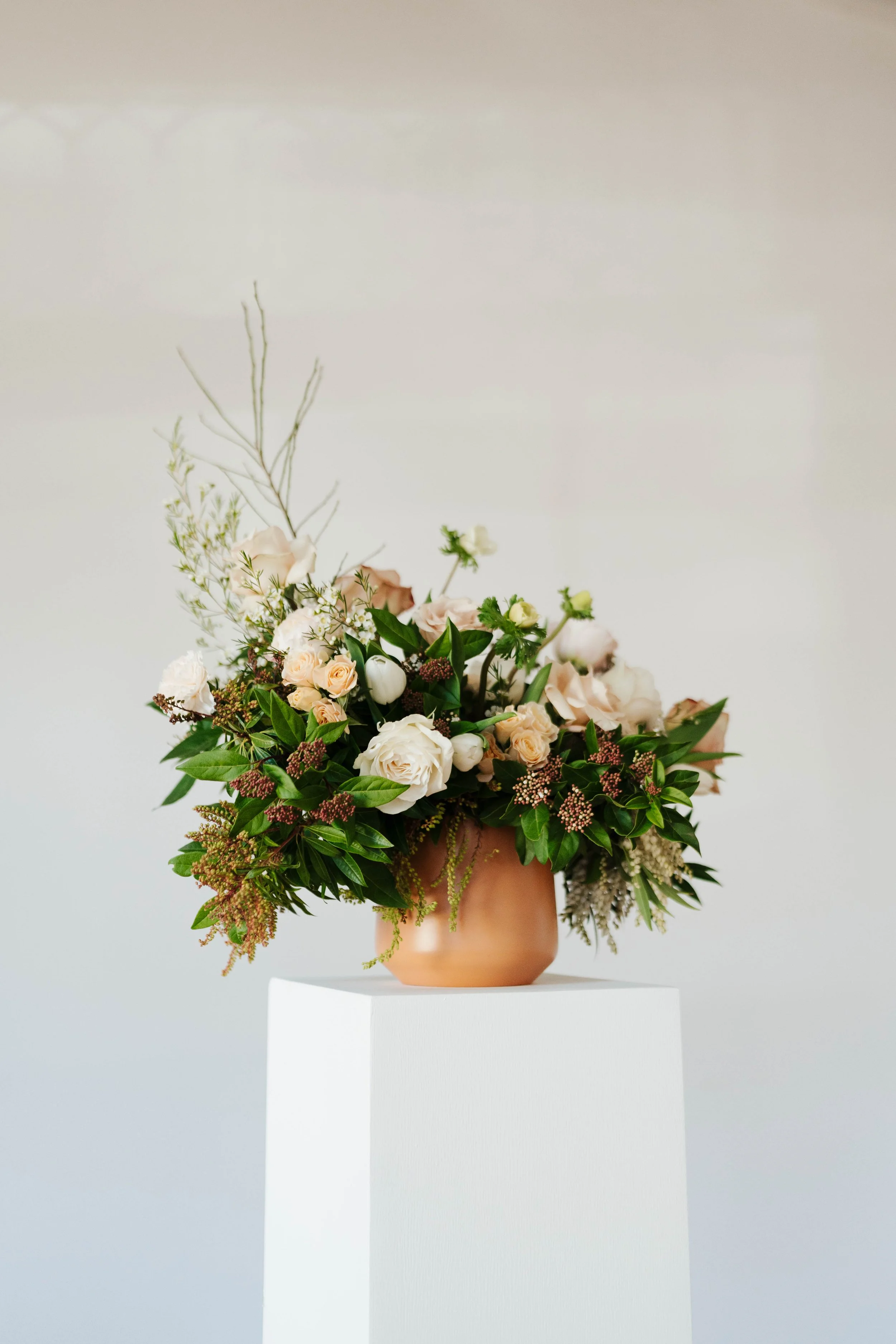 wedding ceremony, intimate venue, flowers, elopement ceremony, gathering, reception, portland, PDX, bride, groom, cake, champagne