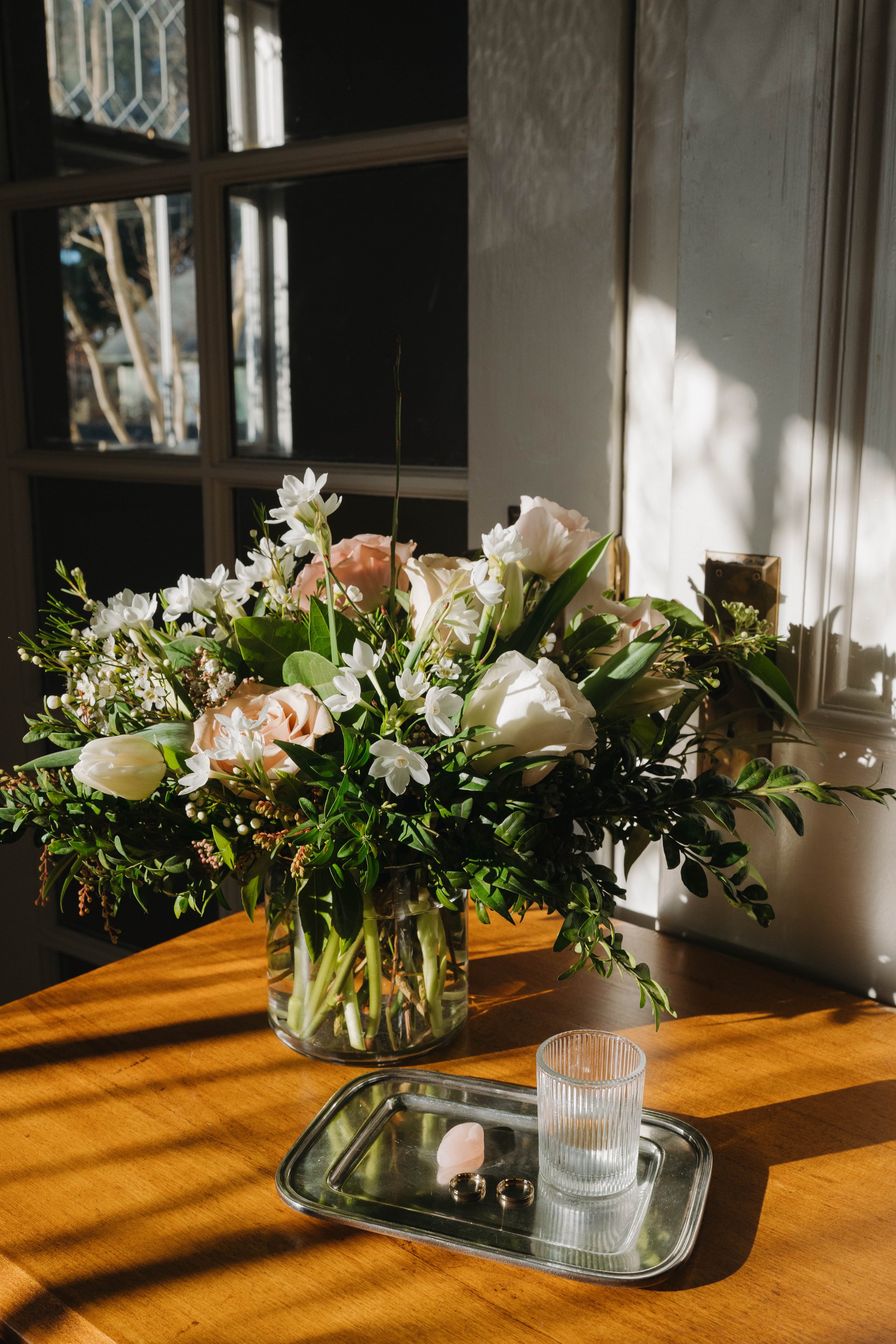 wedding ceremony, intimate venue, flowers, elopement ceremony, gathering, reception, portland, PDX, bride, groom, cake, champagne