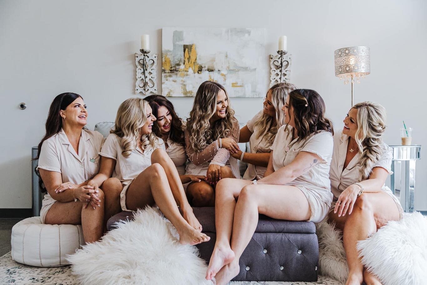 Can&rsquo;t say I do without your crew💖
&bull;
Our stylist @alana_moody got married and we had the pleasure of glamming everyone for her big day✨
&bull;
Venue: @therubycora 
Hair: @sweetmelissaxo &amp; @curlupndyewithsyd 
Makeup: @calijeffries &amp;