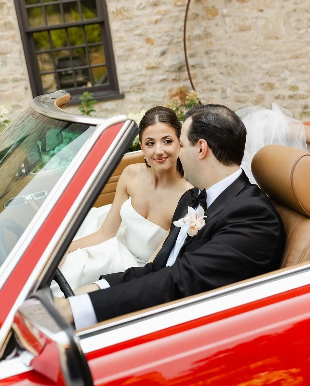 There&rsquo;s something undeniably romantic about a vintage getaway car!

For this wedding, T&amp;A rented a classic vintage car to create a timeless and cinematic feeling for their wedding portraits. The car tied perfectly into the couple&rsquo;s ae
