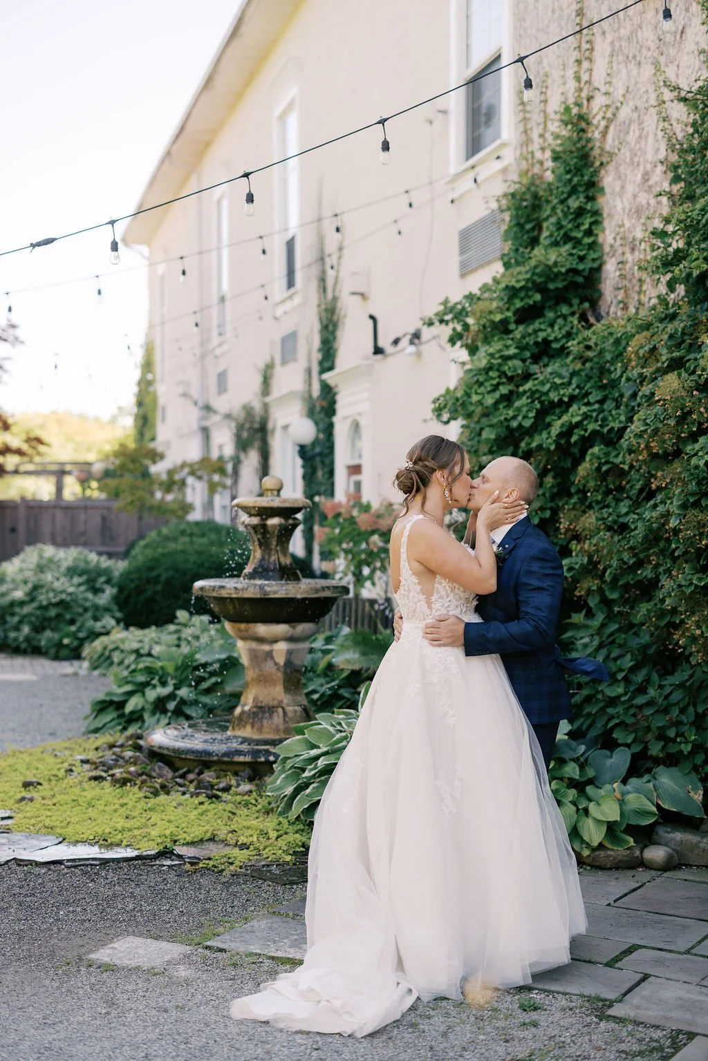 Sue-Ann-Staff-Tented-Wedding-Lindsay-Plank-Events-07