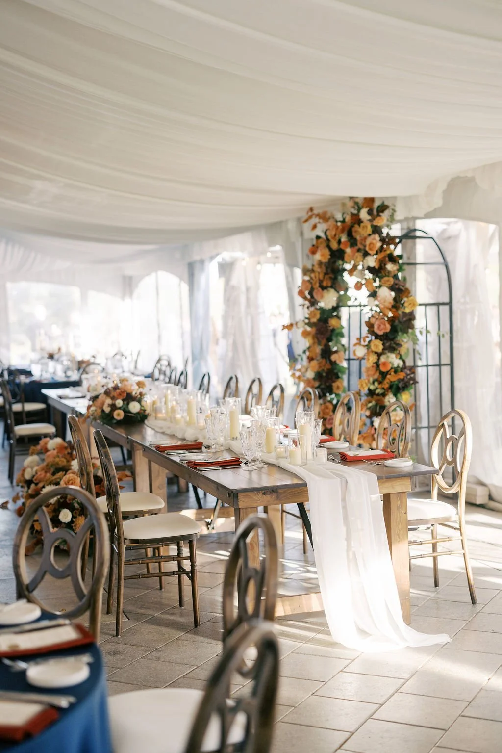 Sue-Ann-Staff-Tented-Wedding-Lindsay-Plank-Events-38