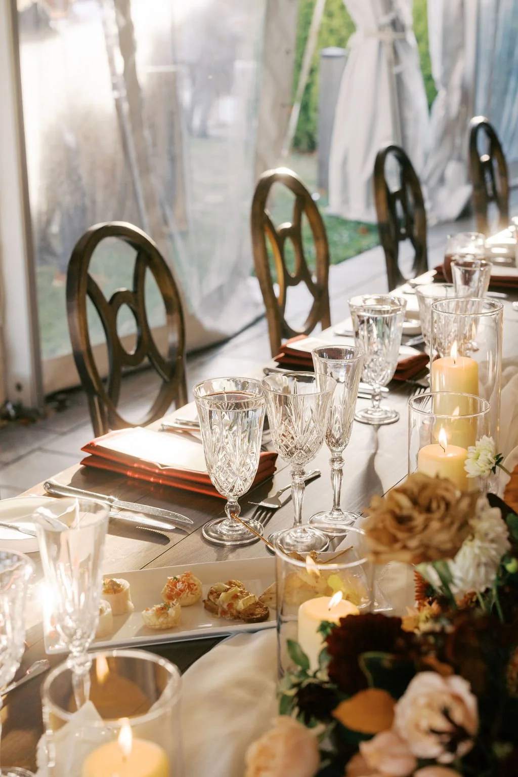 Sue-Ann-Staff-Tented-Wedding-Lindsay-Plank-Events-40