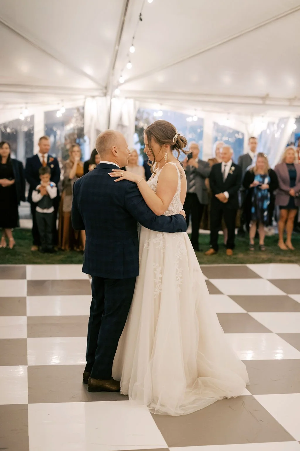 Sue-Ann-Staff-Tented-Wedding-Lindsay-Plank-Events-53