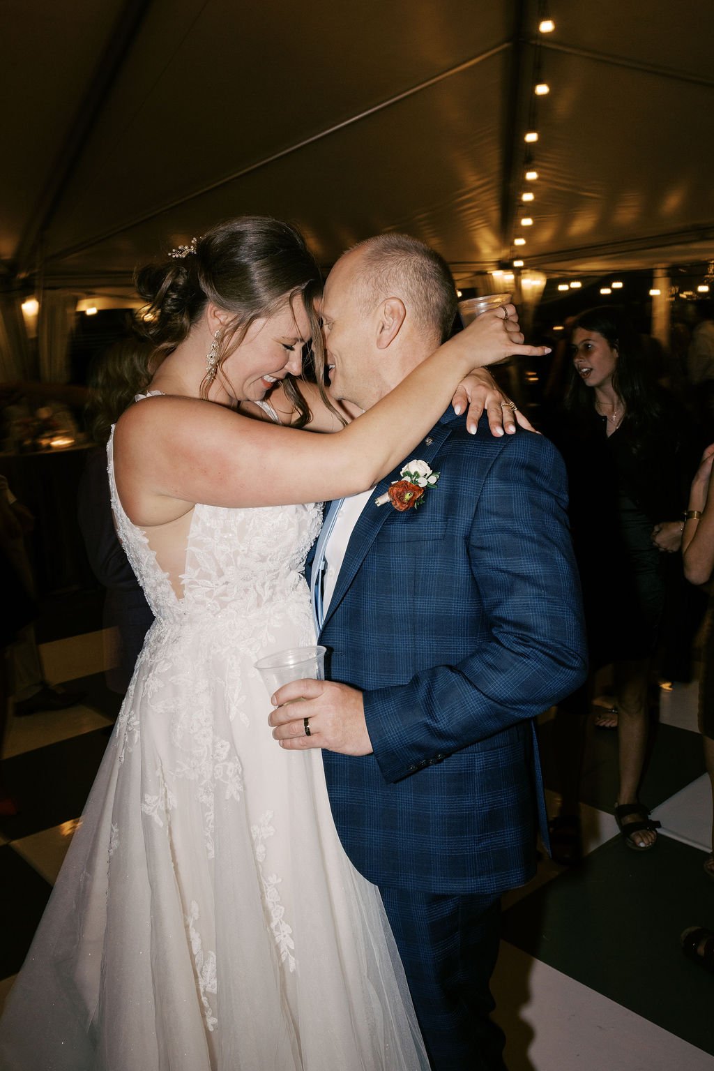 Sue-Ann-Staff-Tented-Wedding-Lindsay-Plank-Events-55