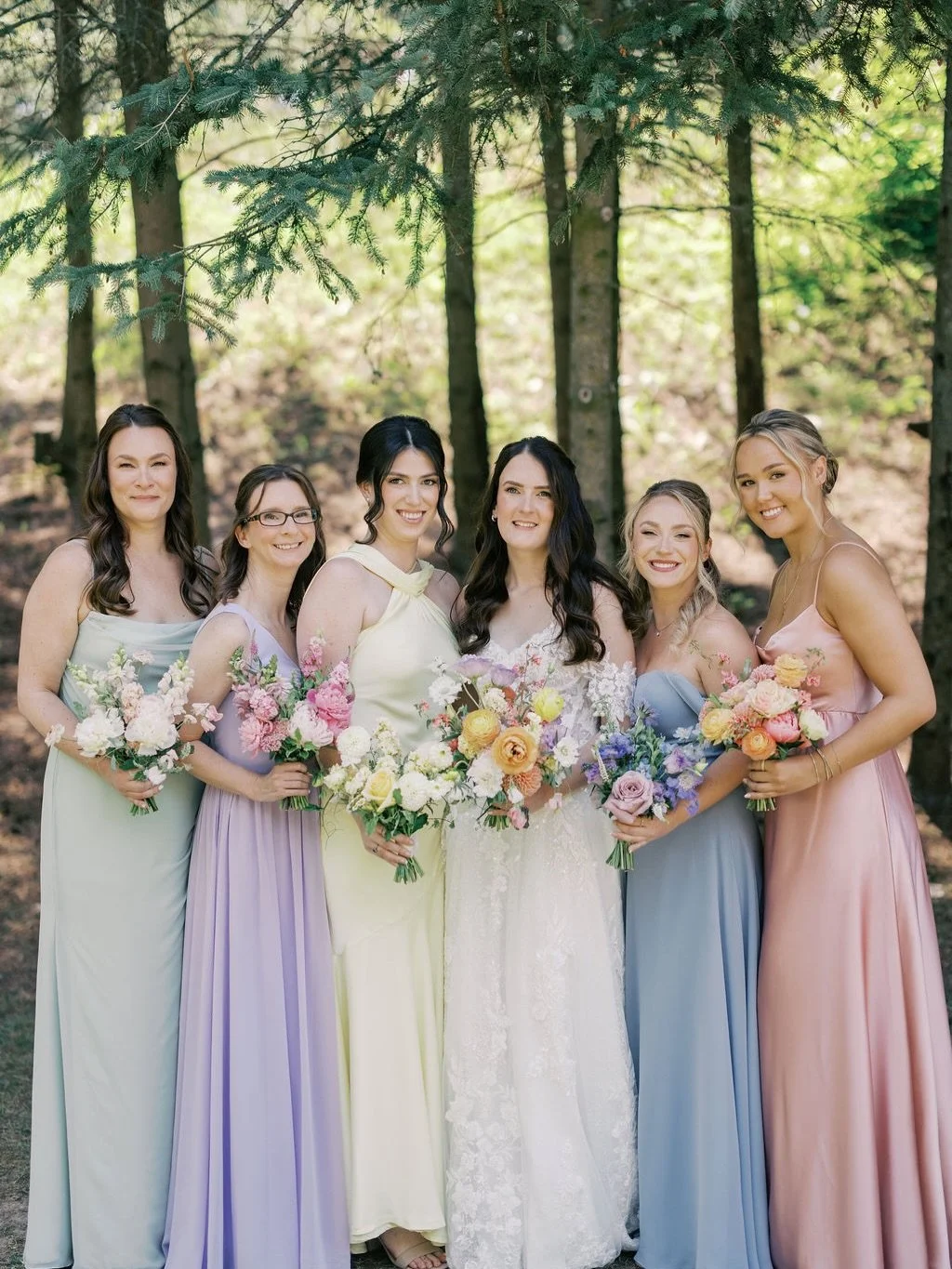 LPE loves when a bride leans into a mismatched pastel palette. It adds so much dimension, movement, and individual personality to the overall wedding design. But pulling off this look requires strategy so it looks curated, not chaotic.

When opting f