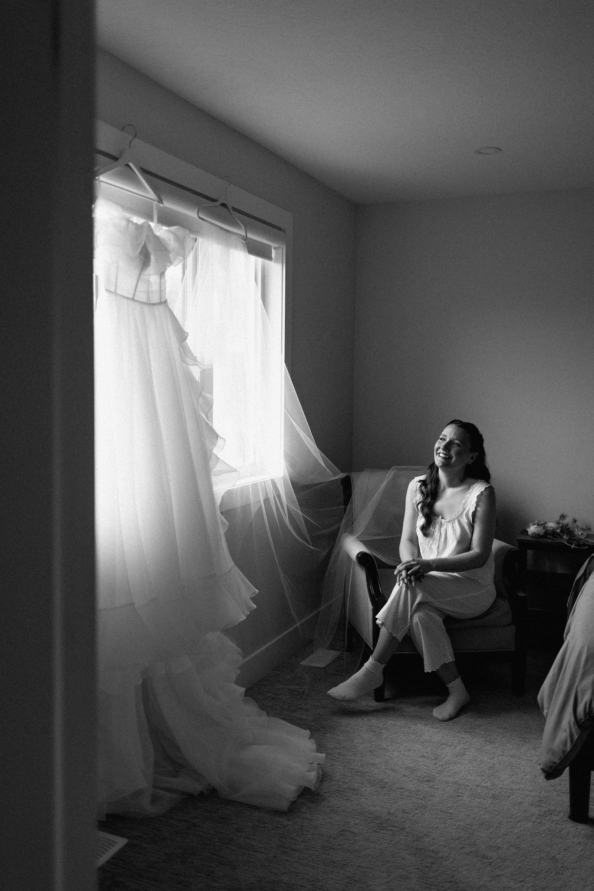  Bride getting ready before her wedding at The Clearing in Sheddon, Ontario. 