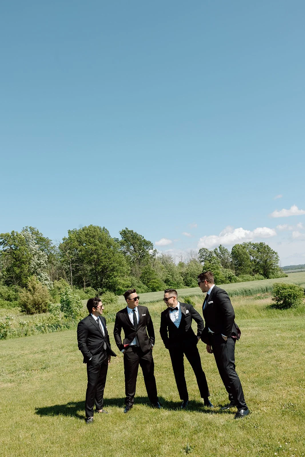  Chic outdoor wedding party portrait inspiration, designed and coordinated by Niagara wedding planner Lindsay Plank Events and photographed by Paula Visco. 