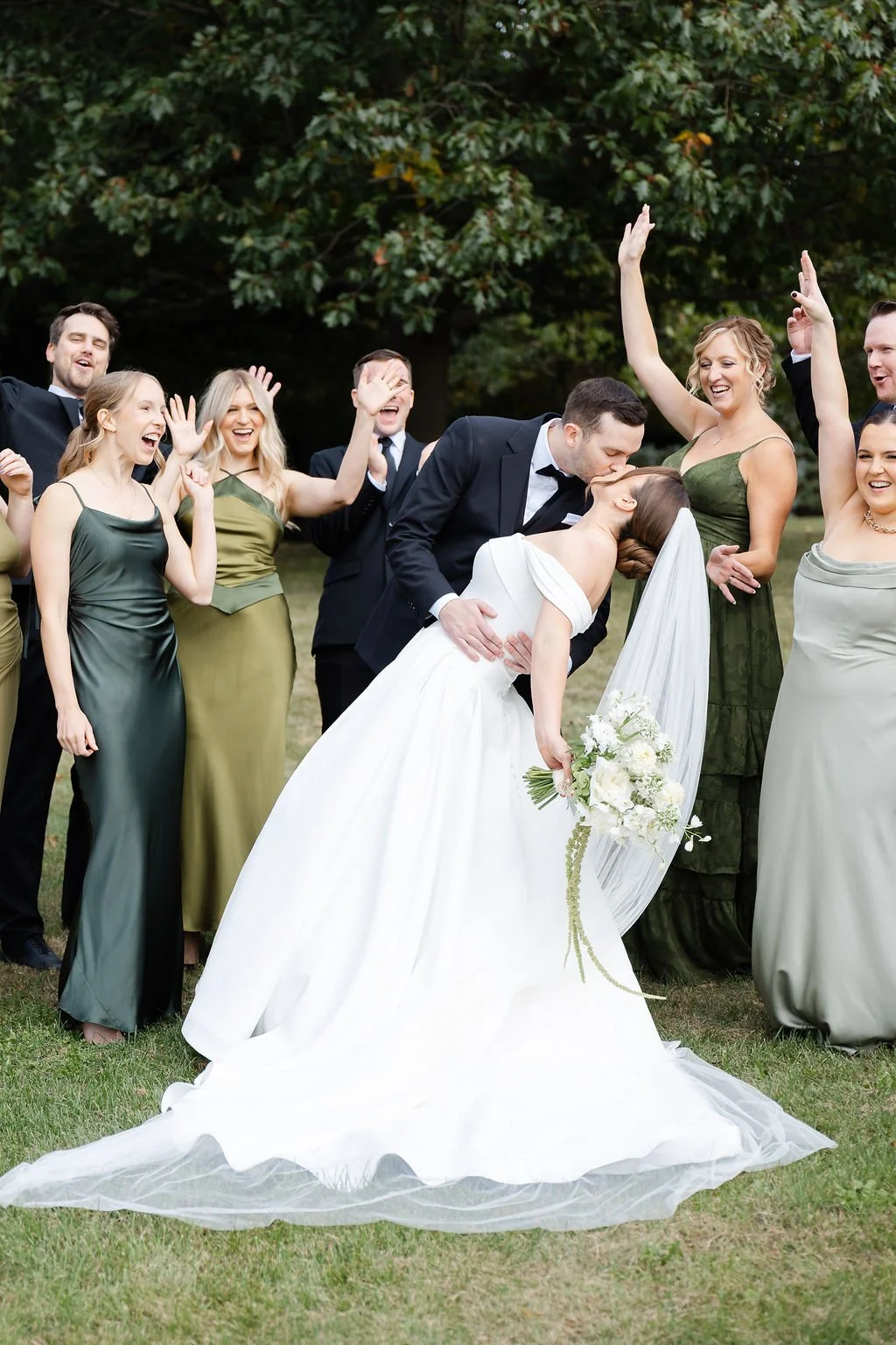 Art-Gallery-of-Hamilton-Wedding-Lindsay-Plank-Events7.jpg