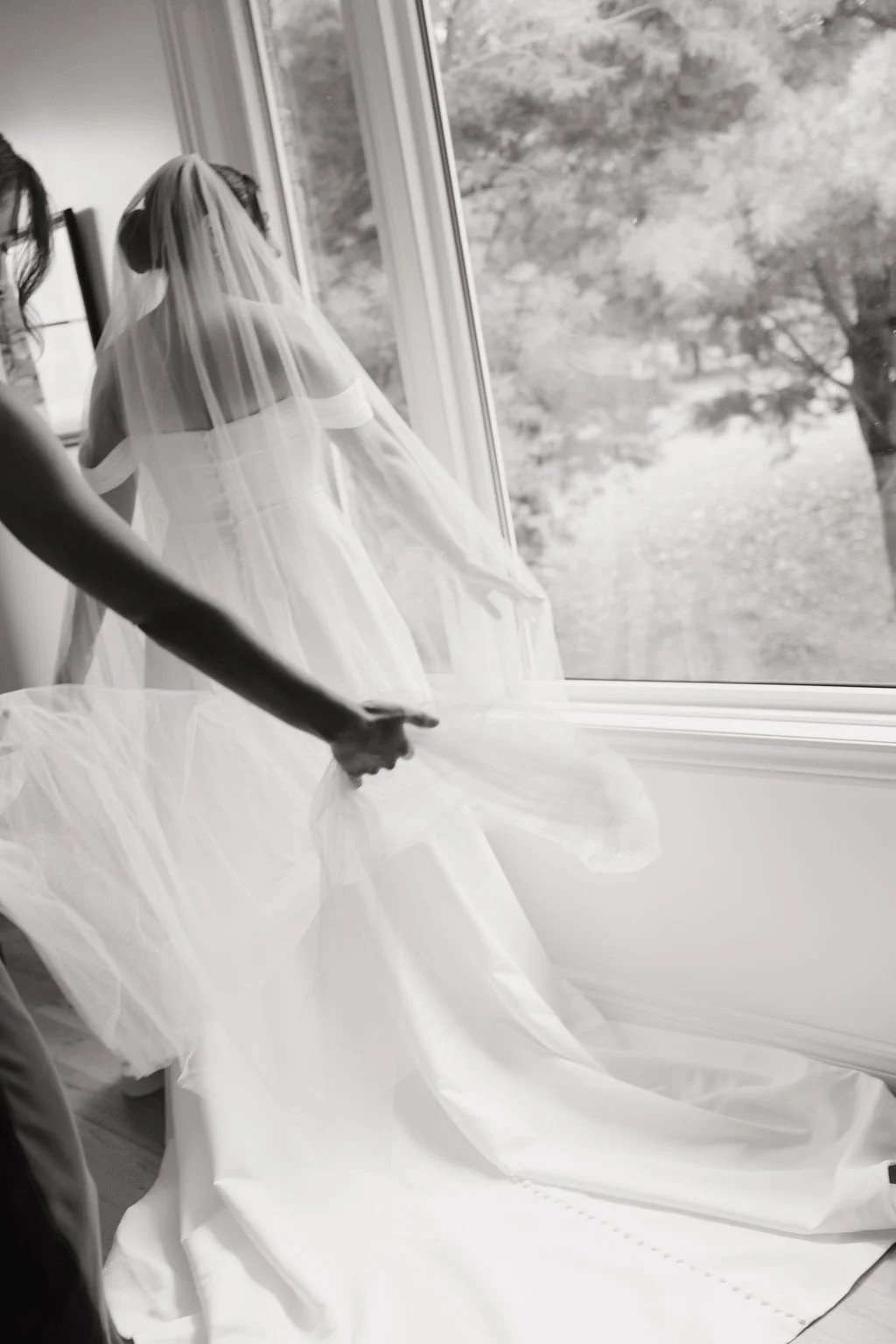 Art-Gallery-of-Hamilton-Wedding-Lindsay-Plank-Events48.jpg