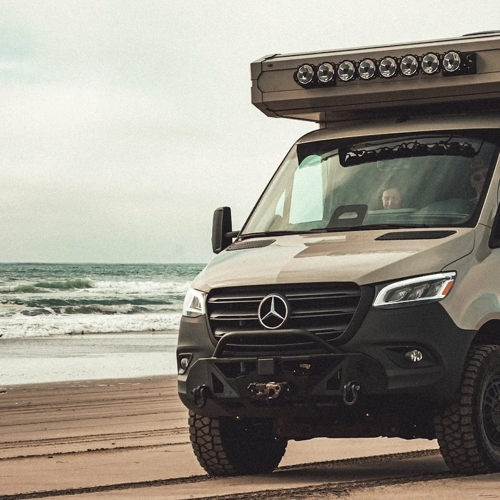 Dean and Lisa with their @rossmonster living it&rsquo;s best life.

#vanishlife #overlandingbaja #mercedes #getoutside #feelingsmallisgoodforyou