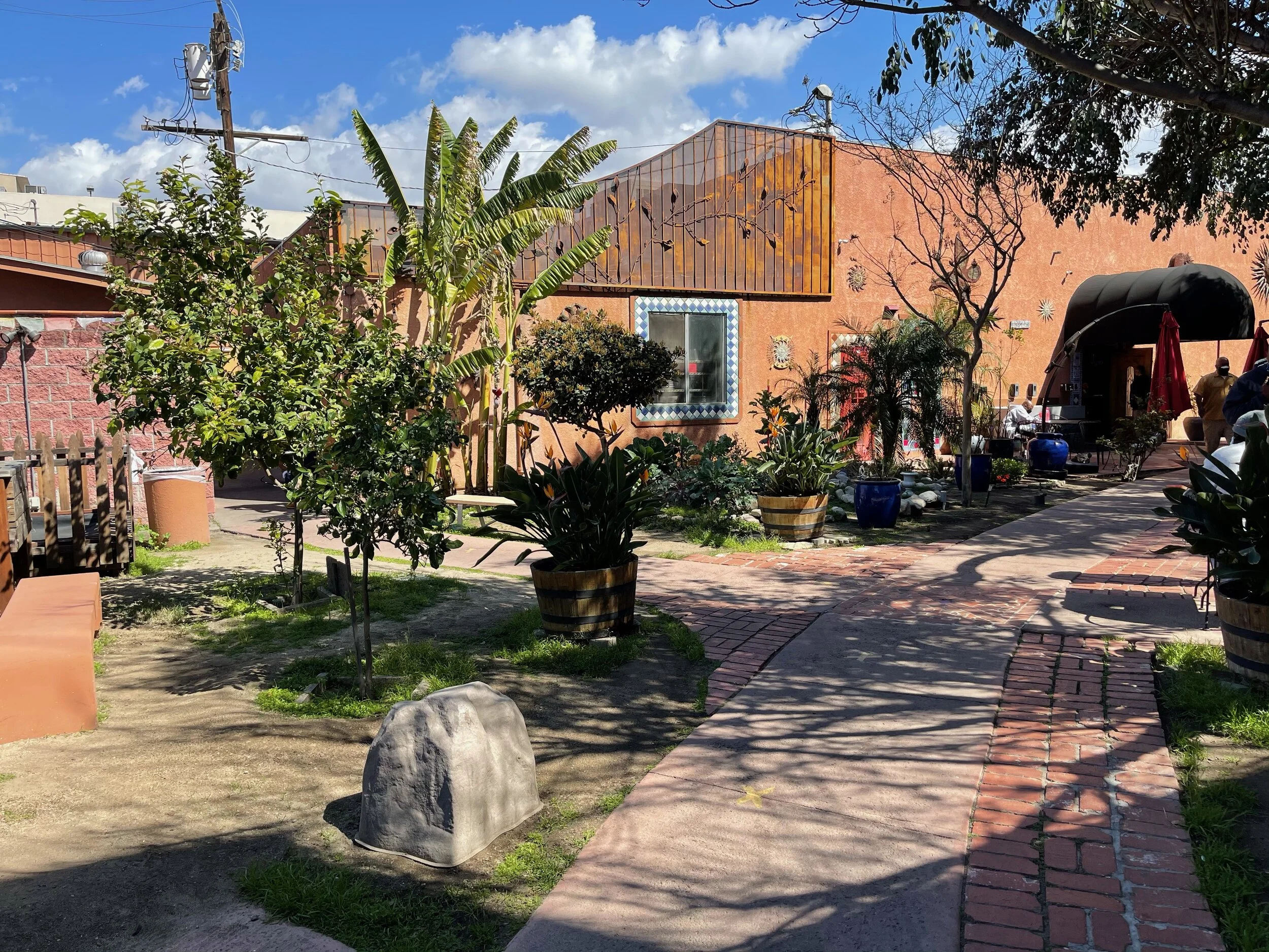 Amistad de Los Angeles — Amity Foundation