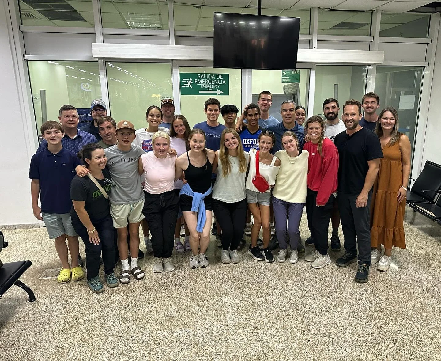 This past week, a team from our church joined forces with @gracebibleofoxford for a great time visiting and serving our friends and mission partners @saltandlighthonduras !

We&rsquo;re thankful for all that Salt and Light does to provide for the phy