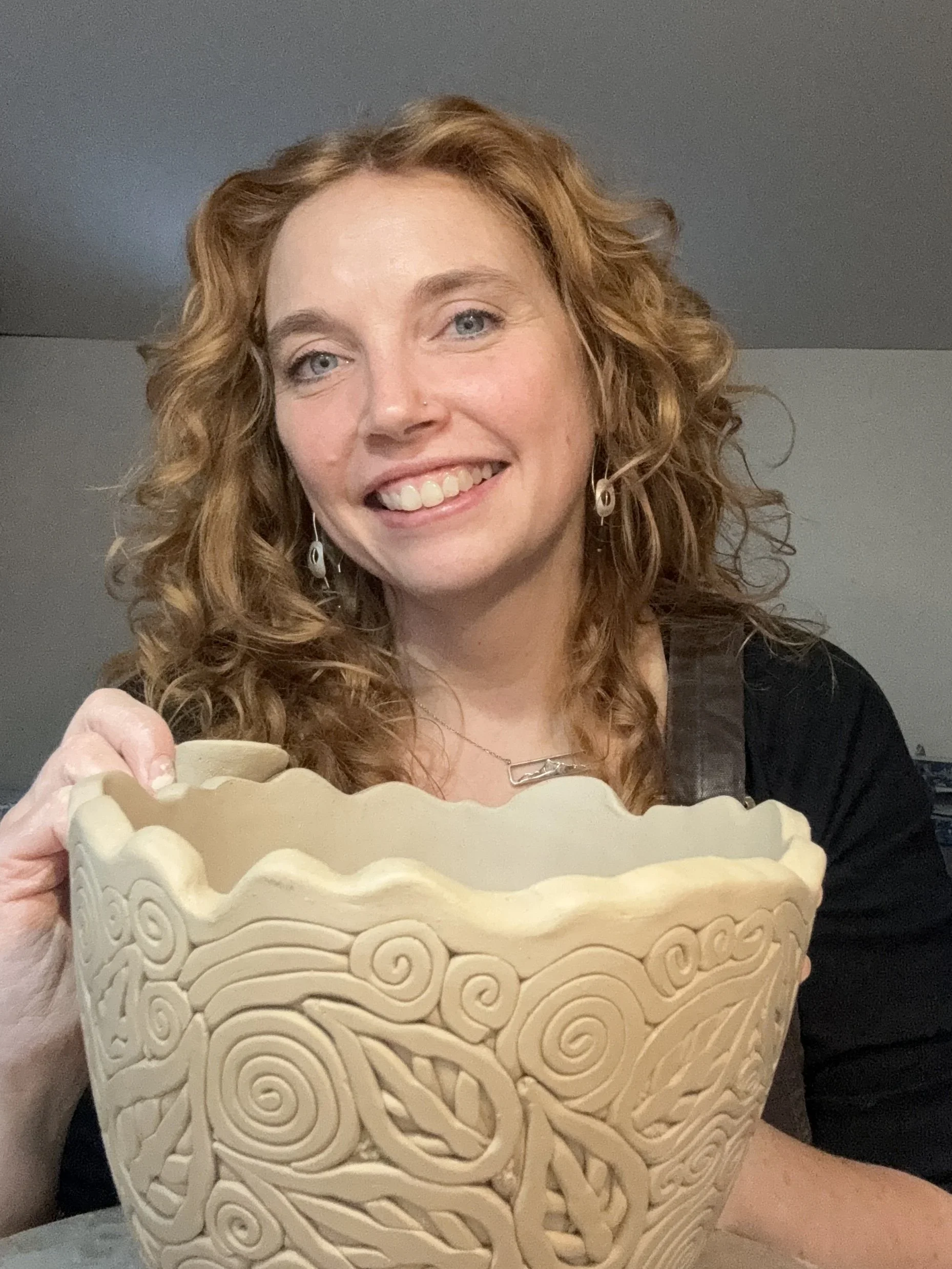 AnnMarie Cooper, The Maker’s Playbook, Ep 618: A Journey to Gallery Ownership: Good Earth Gallery