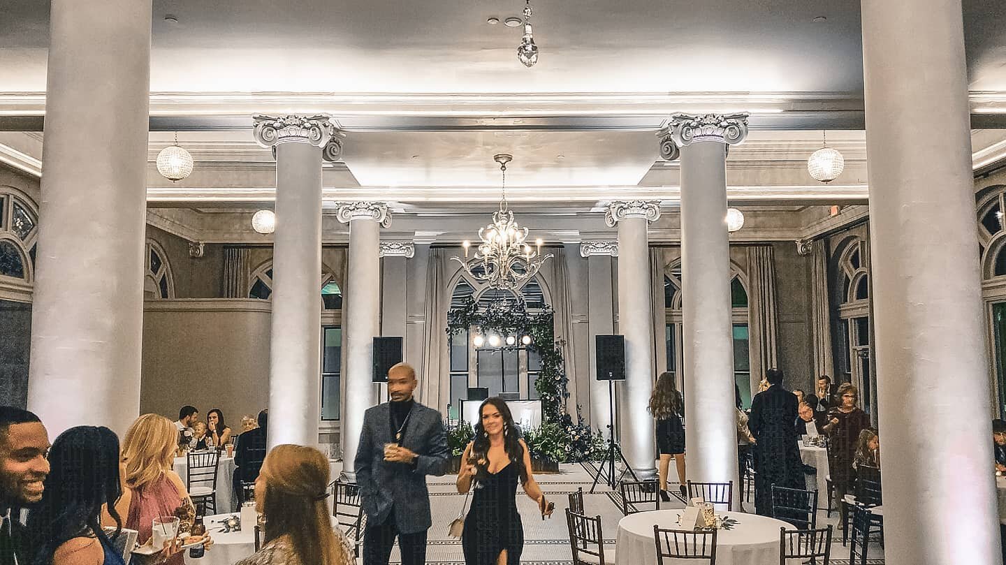 How it started vs How it Turnt Up!
An awesome wedding celebration at @georgianhall
@mixwirepro 
@k_p__photo 
@athenaquartet