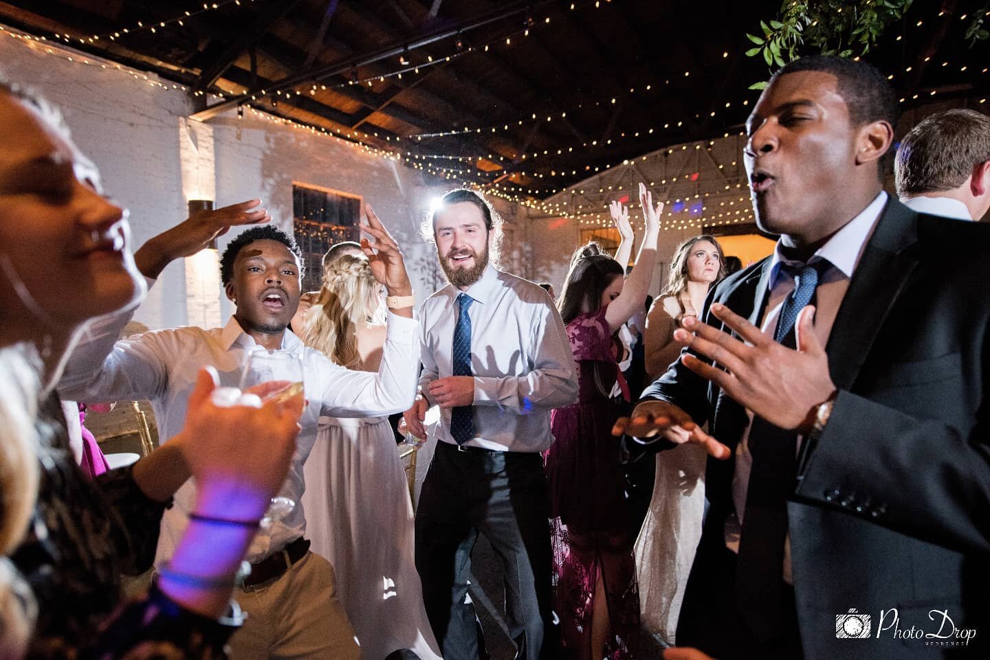 You wedding should be the time of your life! 📷: @photodropweddings
💒: @brickyardmarietta 🎶: @mixwirepro

#wedding #atlweddingdj #atlantaweddings #weddingreception #weddingplanner #dj #atlantadj #mariettaweddings #atlbraids #party #MixWireDJ