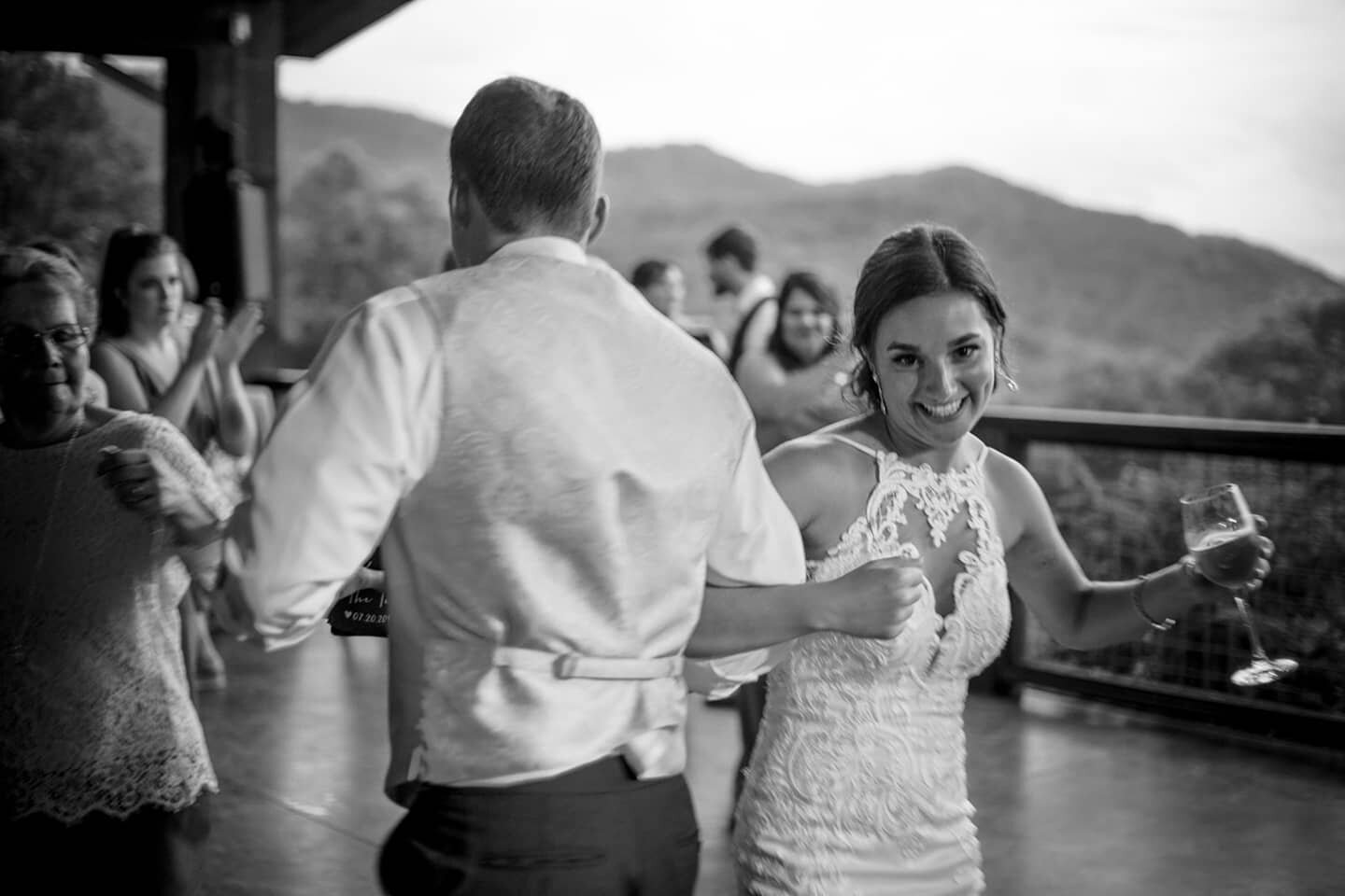 #TBT to a Reel Good Time! 📷: @kathybeaverphotography
Planning: @plainwithsprinkles
Venue: @thevineyardsatbettyscreek 
Dj: @mixwirepro 
#wedding #weddingwire #theknot #weddingdj #ashevillewedding #dj #bride #groom #party