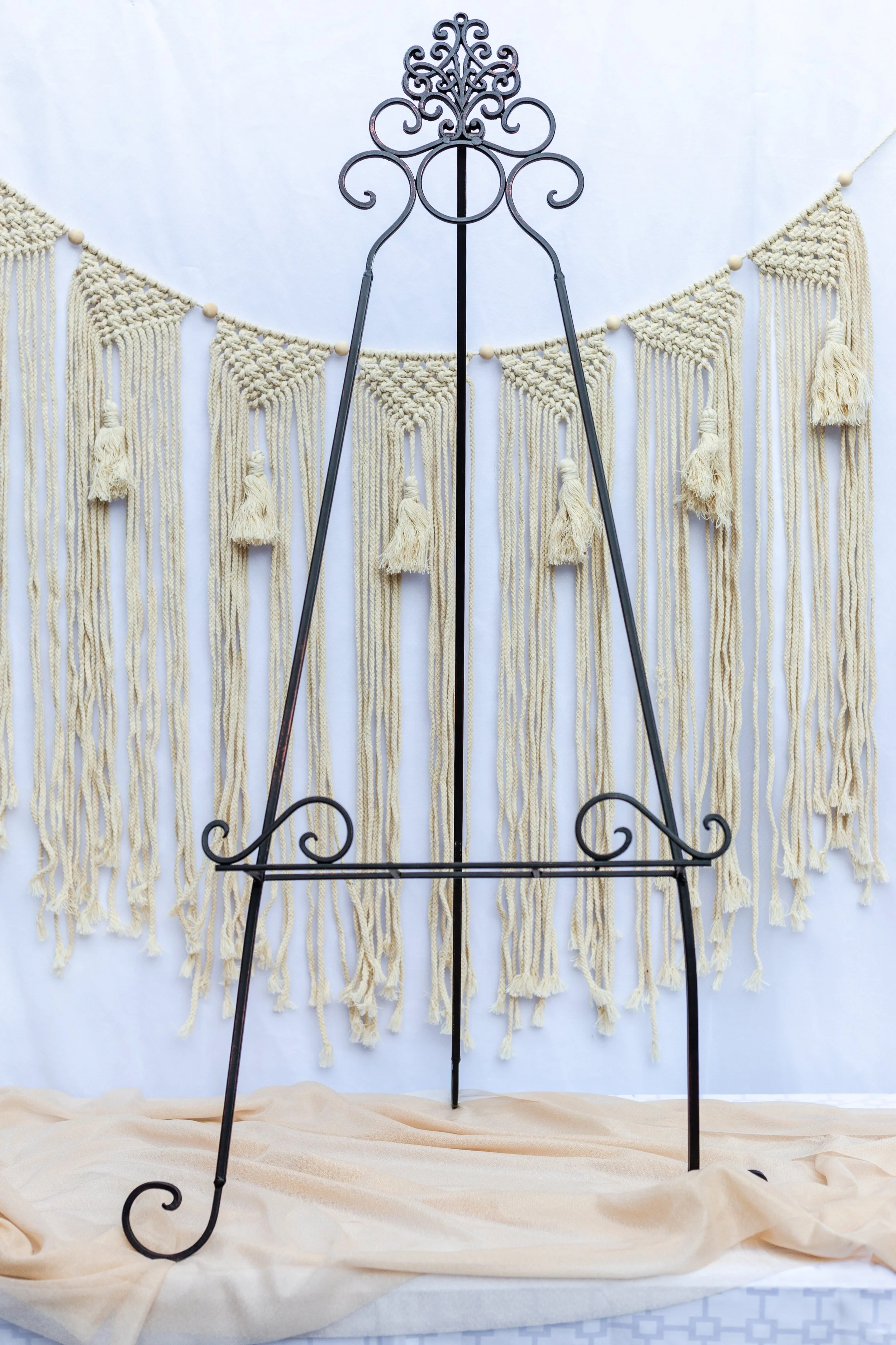 Medium Easel- QTY 1- $12.00