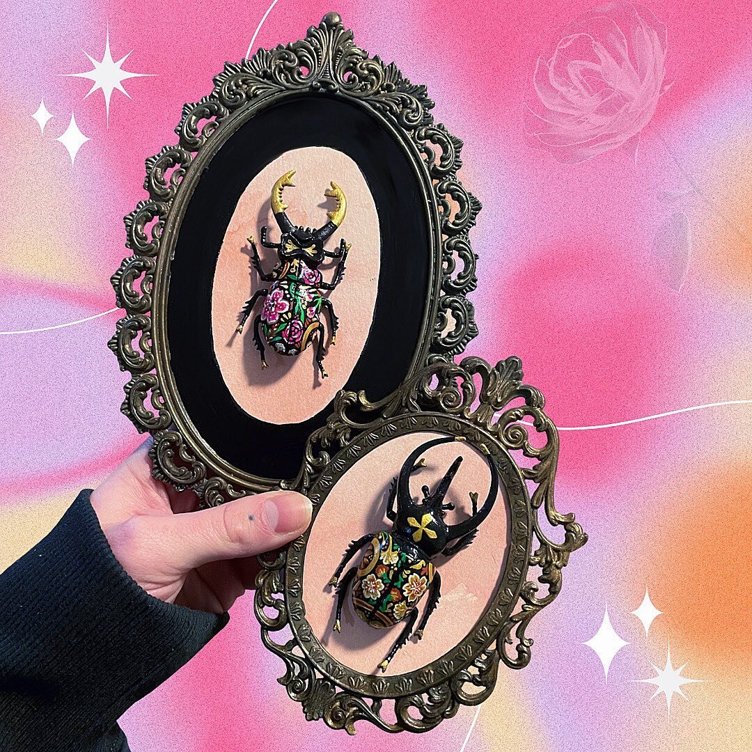 Sending these two off as the sweetest pair. 💖🥰 Did I mention I do custom commissions as well? The pink beetle was commissioned to match the living room of a dear friend and now, the two will live happily ever after in their forever home. 
.
.
.
.
.