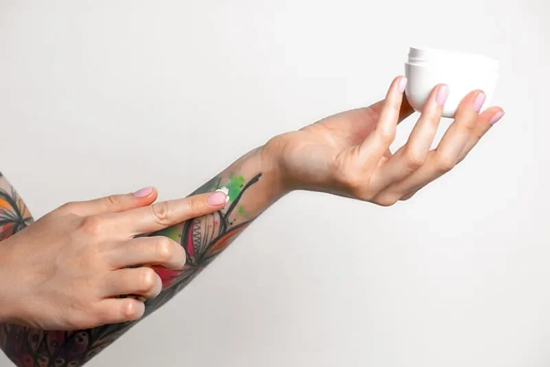 Crème hydratante pour tatouage