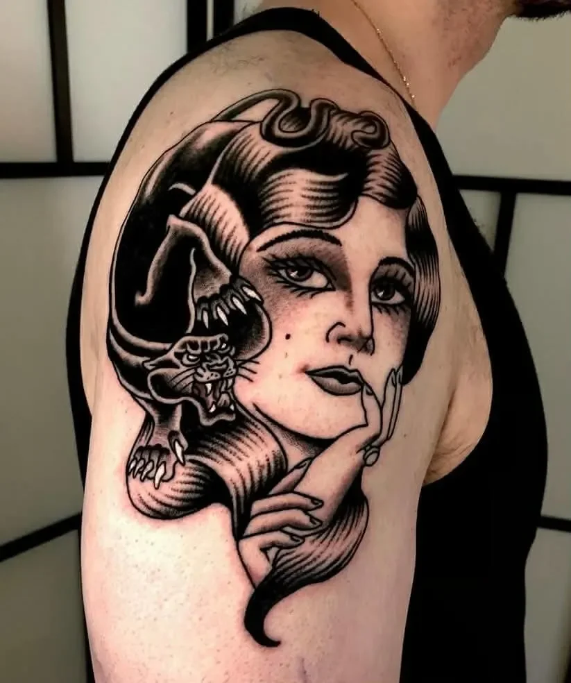 Tatouage blackwork à Saint-Hubert