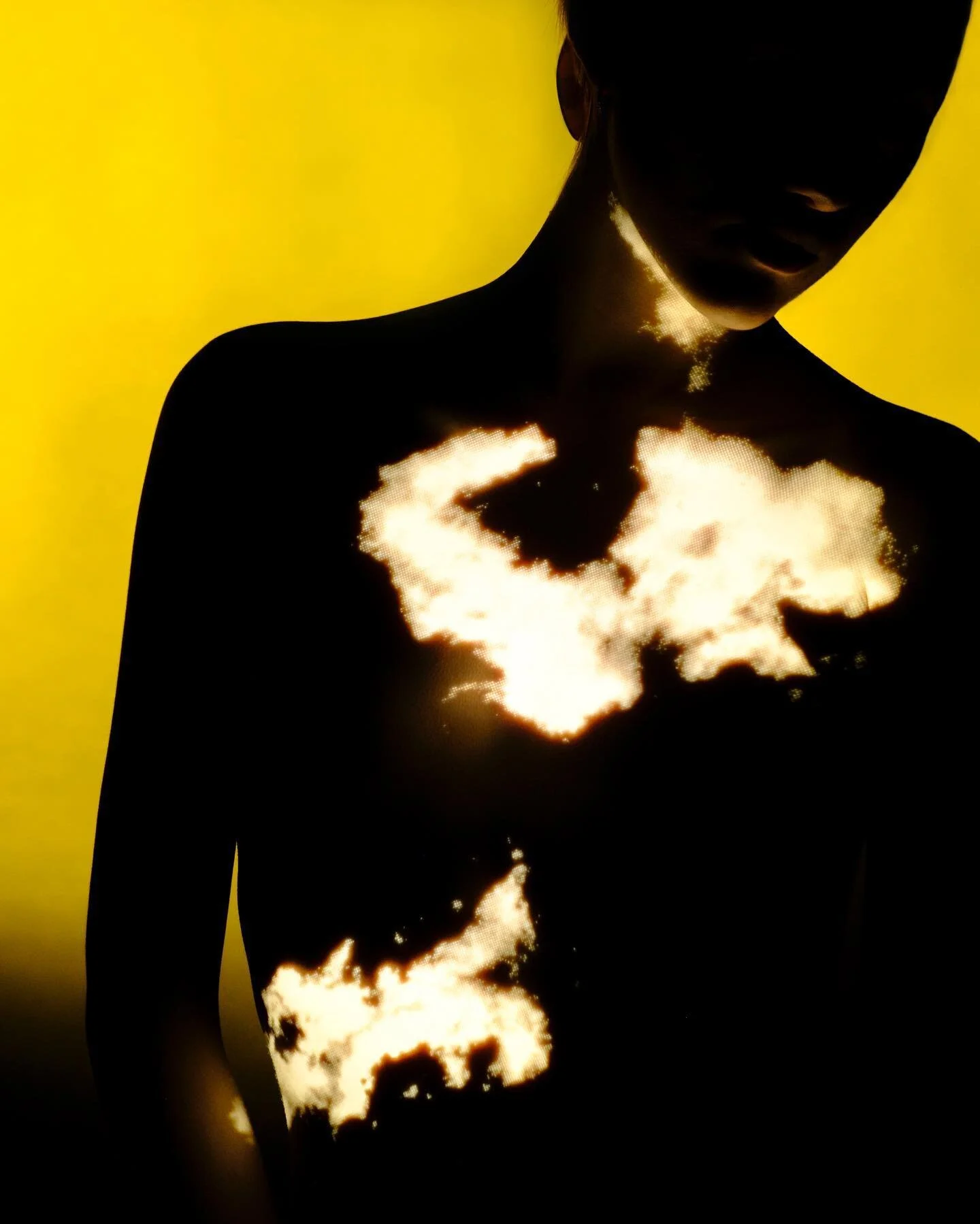 Every Cloud&hellip;

&ldquo;For a second I was almost jealous of the clouds. Why was she looking to them for an escape when I was right here beside her?&rdquo;
― Kamila Shamsie

#cloud #silhouette #silhouettephotography #gobo #fineartphotography #fin