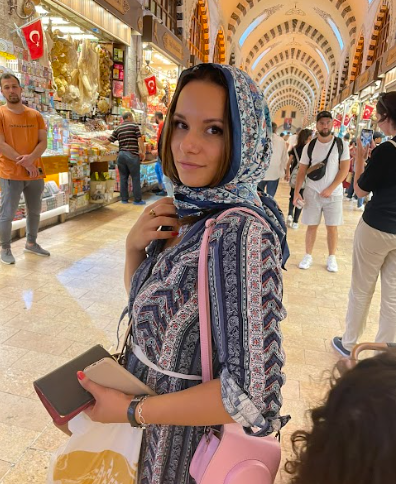Egyptian Bazaar in Istanbul solo female traveler