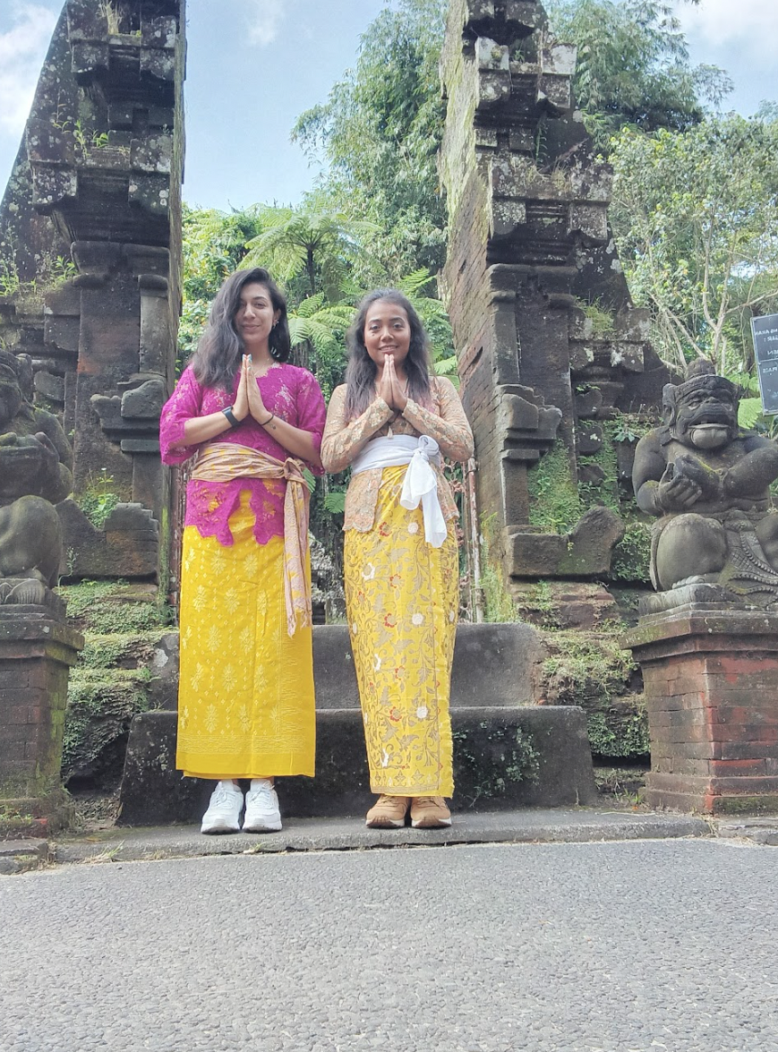 Eryka (Greeter in Bali) and Ana a Mexican female traveler