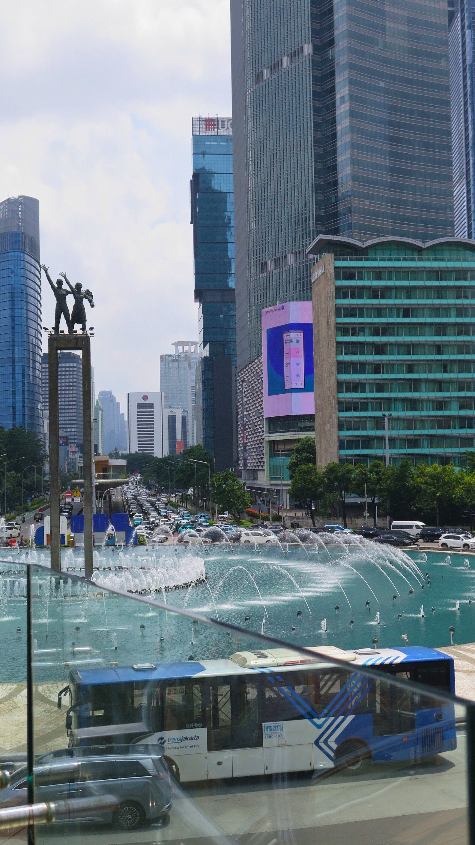 10 - TransJakarta.jpg