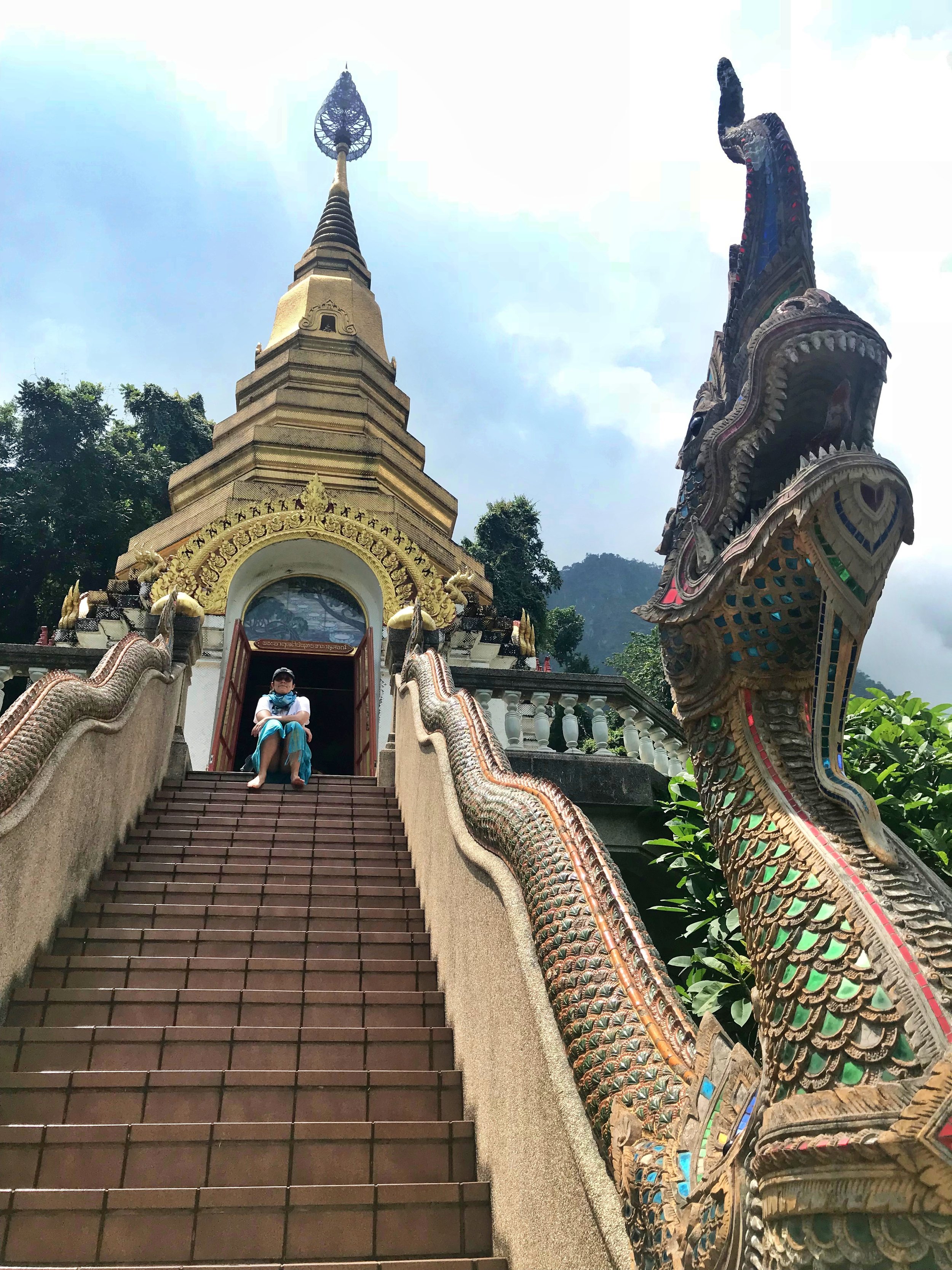 Solo female traveler in Chiang Dao Thailand