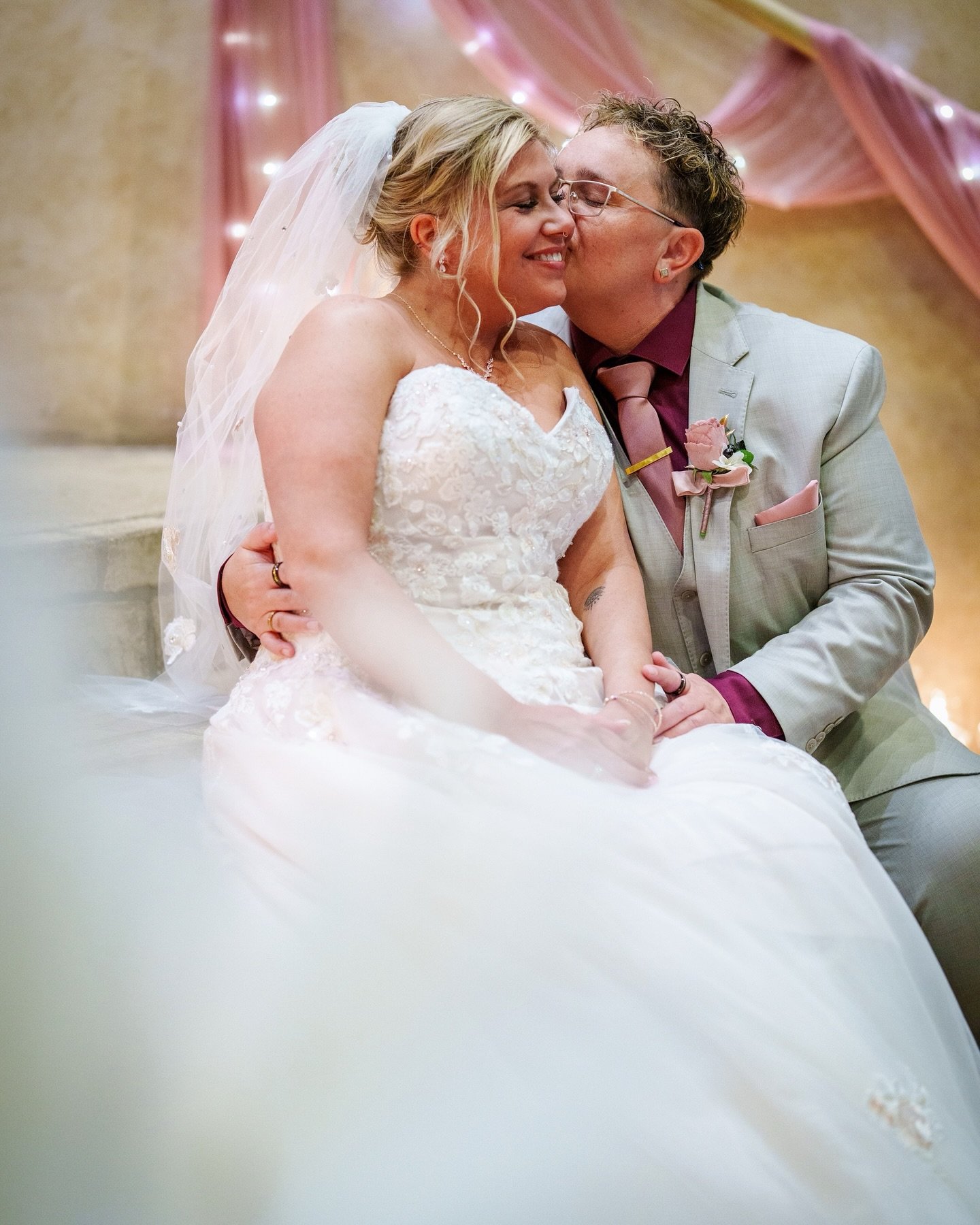 The absolute best Wednesday wedding I have ever photographed! Big congratulations to the newlyweds! It was a fantastic day!
#bradriggio 
#bradriggiophotography 
#weddingphotography
#weddingphotographyinspiration 
#weddingphotograph 
#dj_kevin_redford