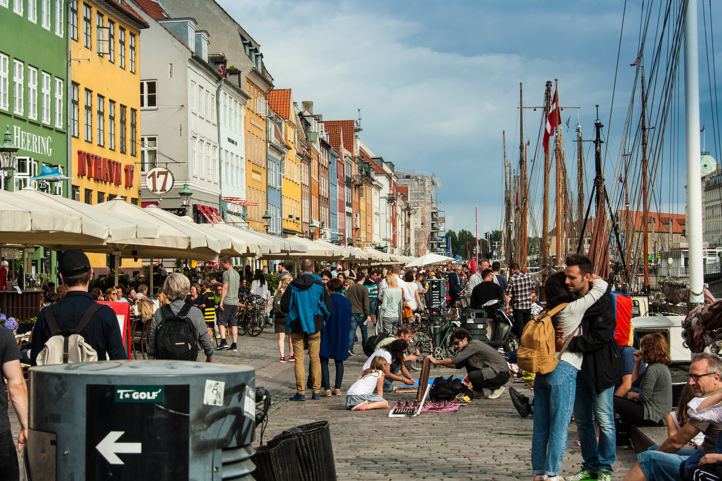 Nyhavn marketplace.jpg