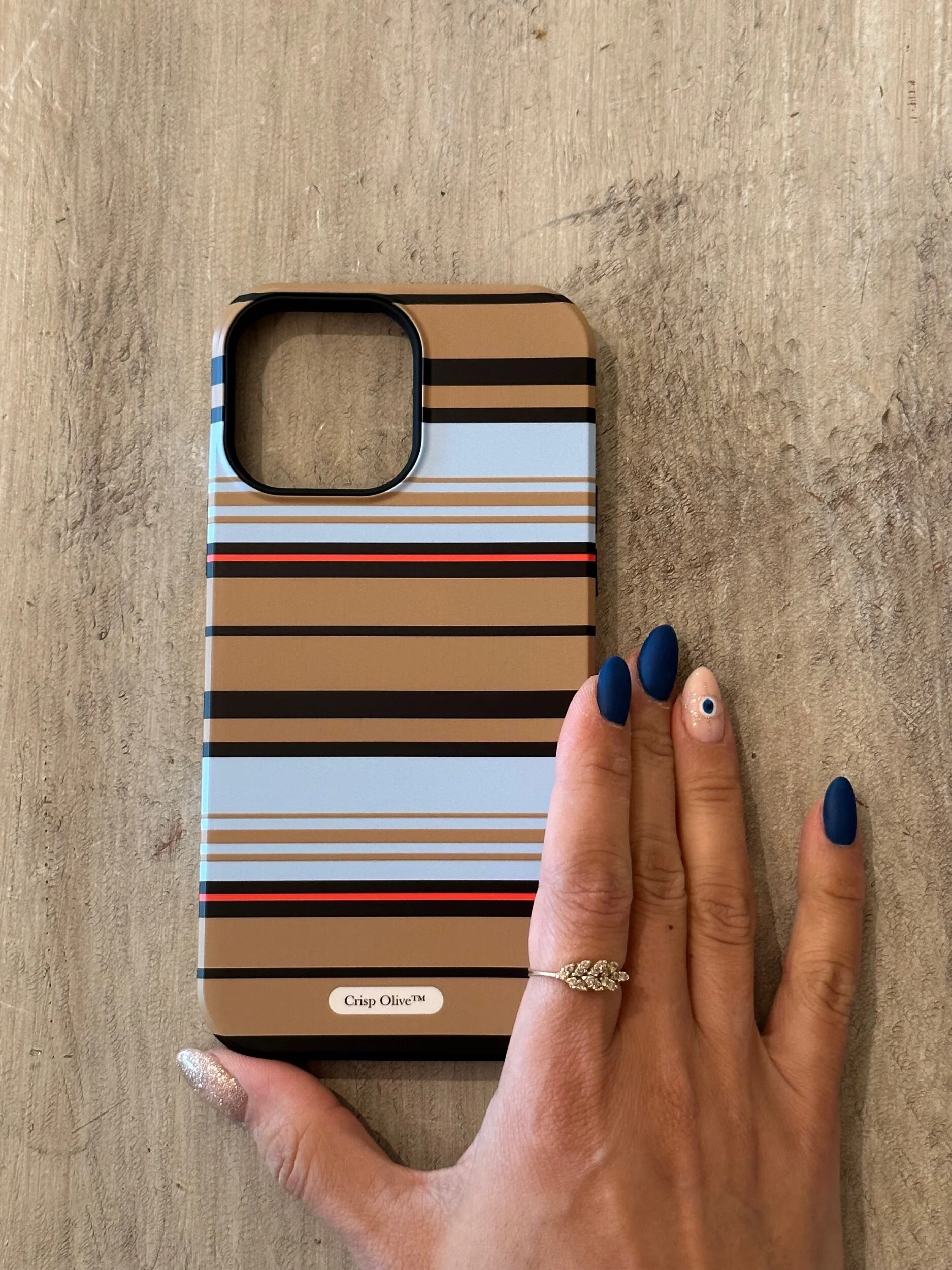 Crisp Olive™ Phone Cases are designed and printed in the U.S. Pleasantly light, these protective phone cases have beautiful designs that are unique, colorful and elegant.