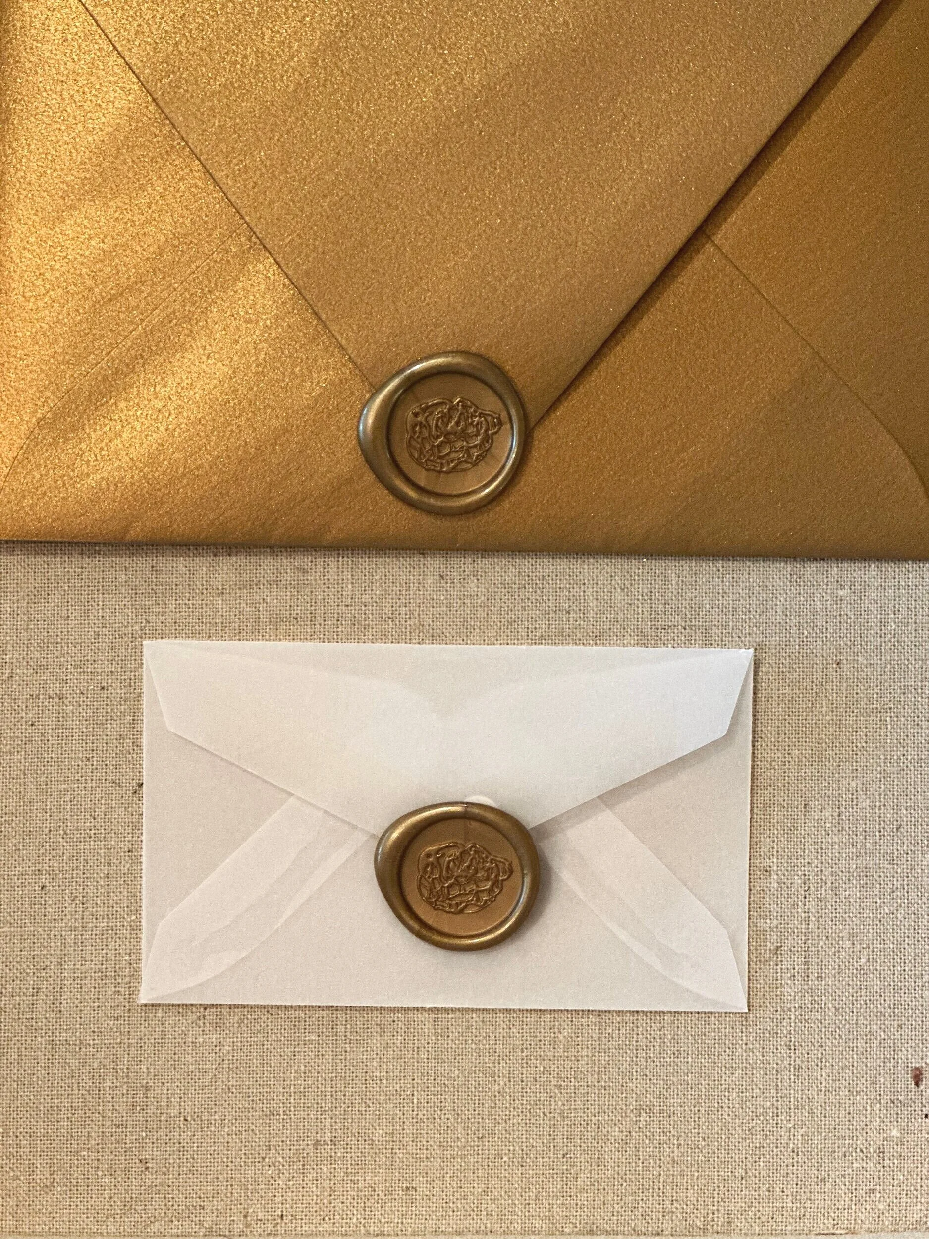 6 peel and stick elegant wax seals to complement the sophistication of your handwritten cards