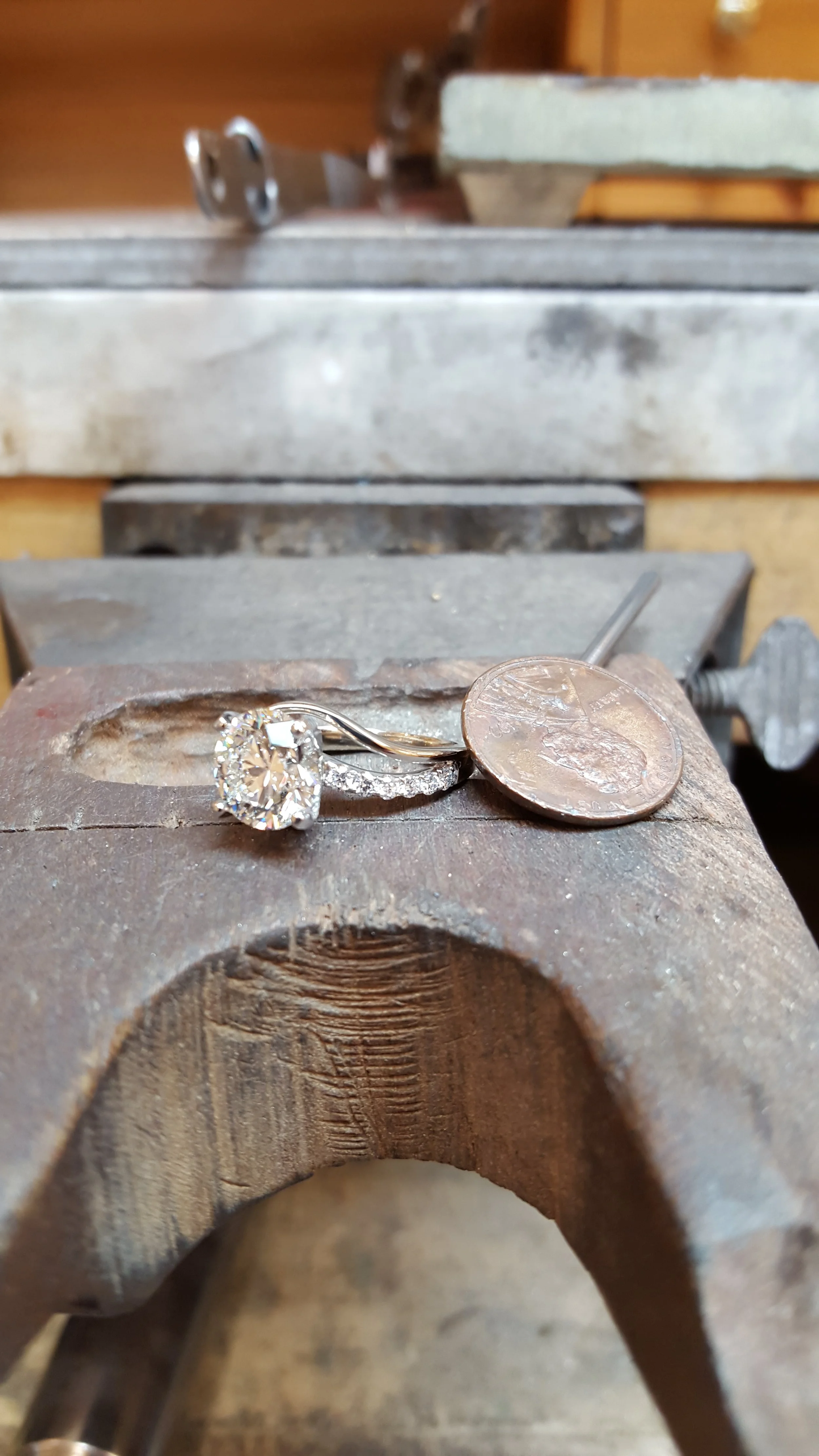 A18 3ct Round Head and Set-2.jpg