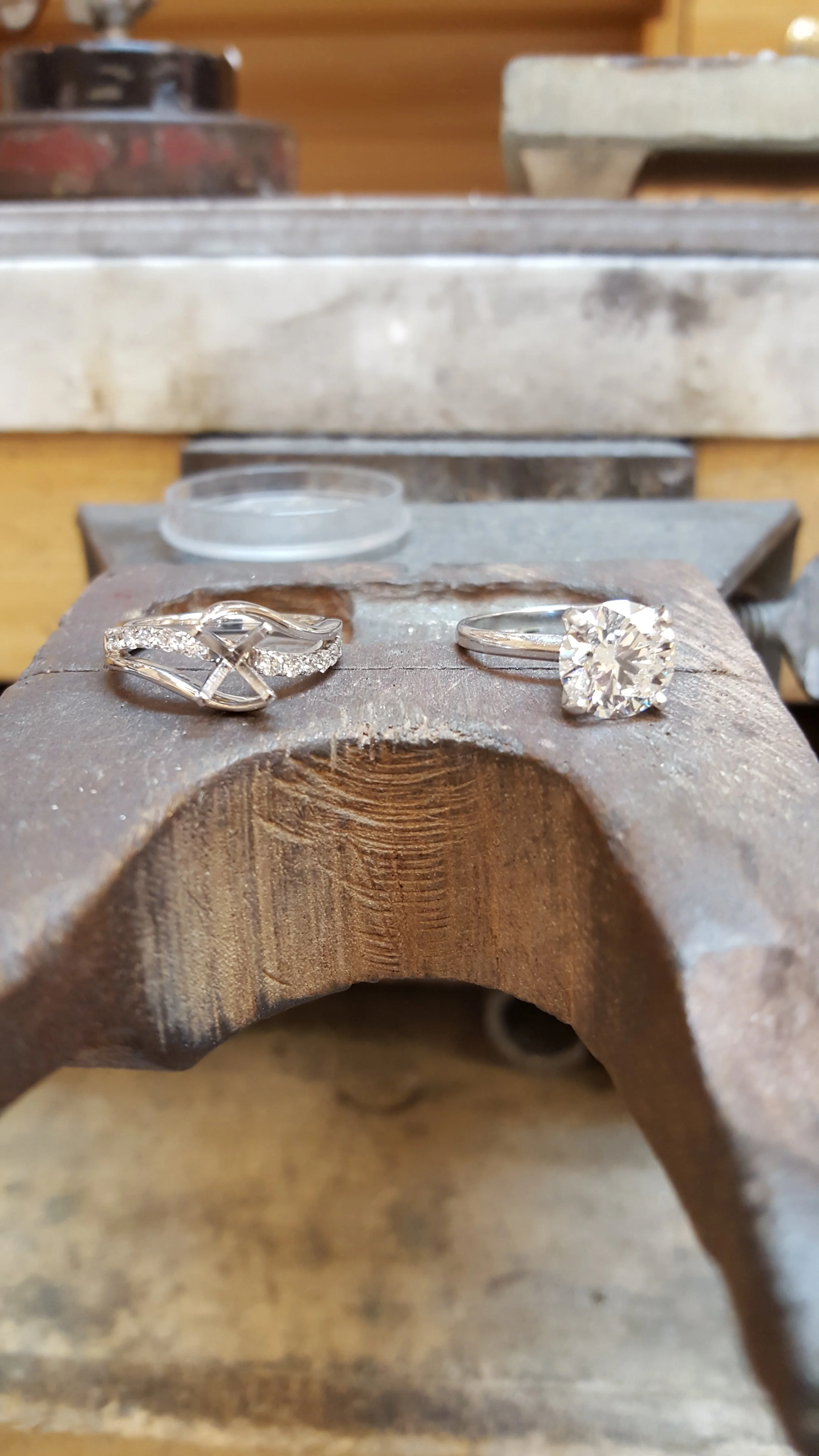 A18 3ct Round Head and Set.jpg