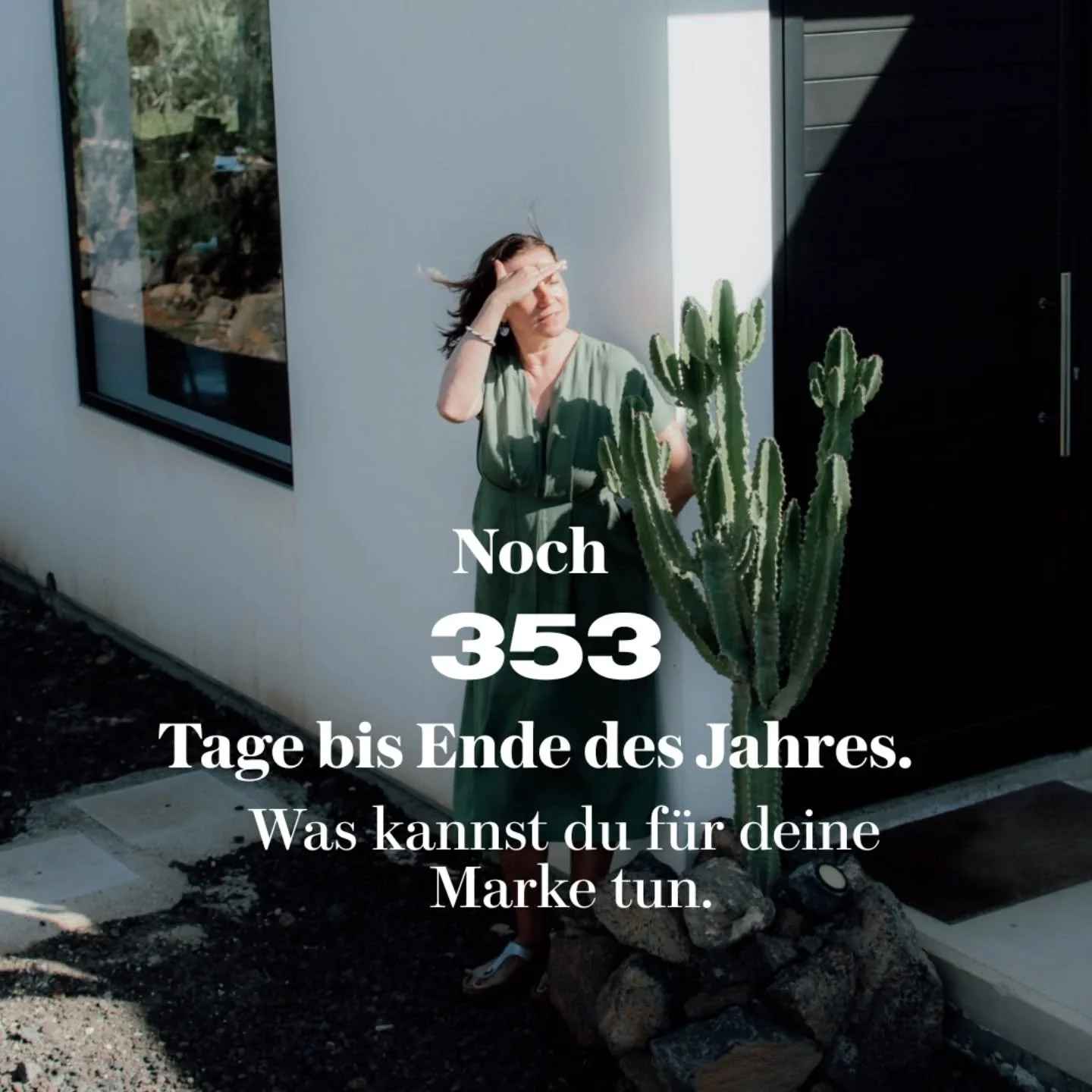 Du k&ouml;nntest noch 3 Reels speichern,
5 Profile vergleichen
und dir die n&auml;chste &bdquo;Gamechanger&ldquo;-Schulung buchen.

Oder du machst endlich etwas,
das man sehen und f&uuml;hlen kann.

Ein Auftritt, der zu dir passt.
Fotos, die dich zei