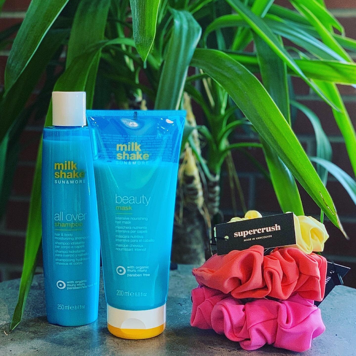 Help your hair beat the heat with an amazing bundle from two of our favourite brands. @milkshakehairofficial swim shampoo and hair mask will leave your beach or pool hair soft and manageable. Pair it with a locally made @supercrush swim scrunchie for