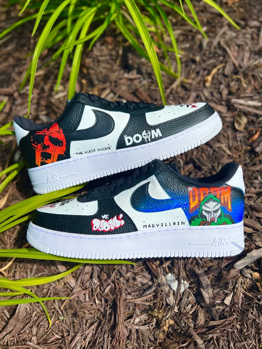 Boodschapper Praktisch Isoleren Custom Nike Air Force 1 Low - MF DOOM Custom Sneakers — Q's Custom Sneakers