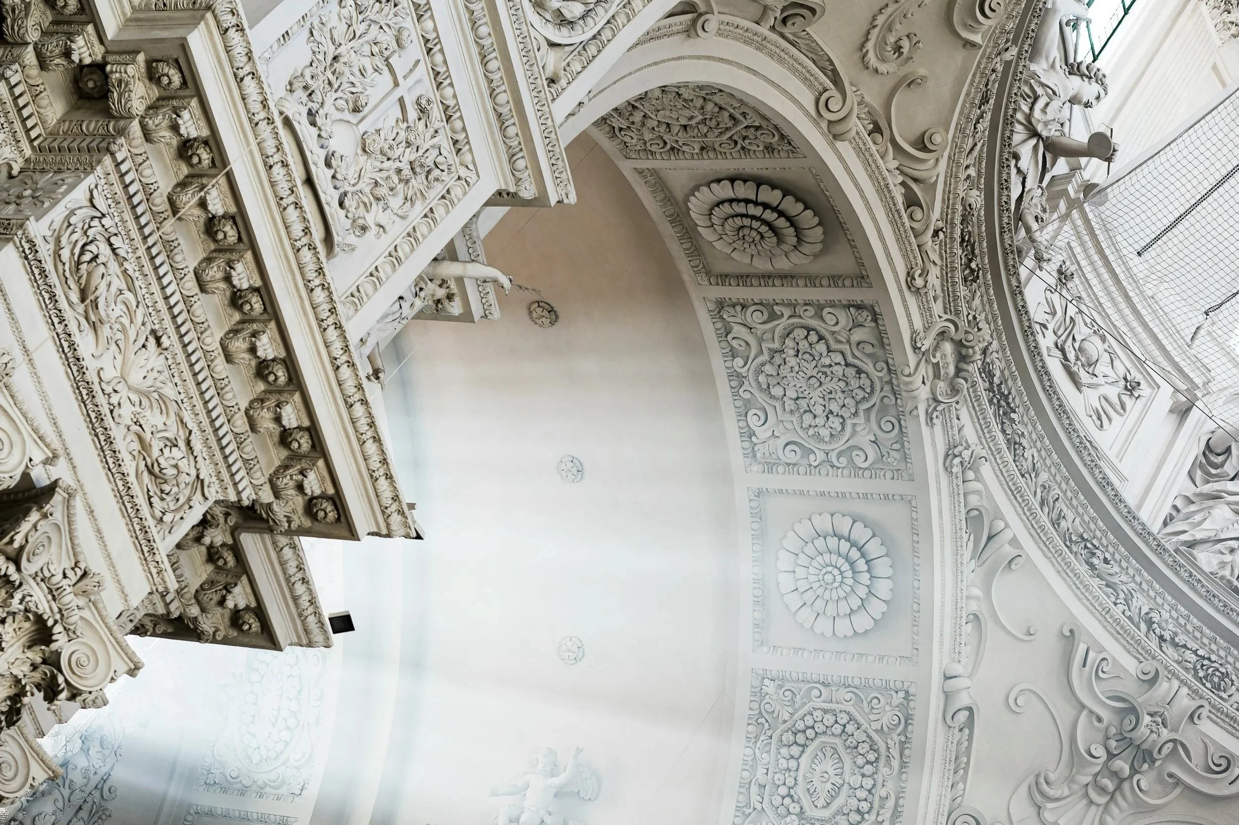 Roman Catholicism vs. Protestantism: 7 Key Differences