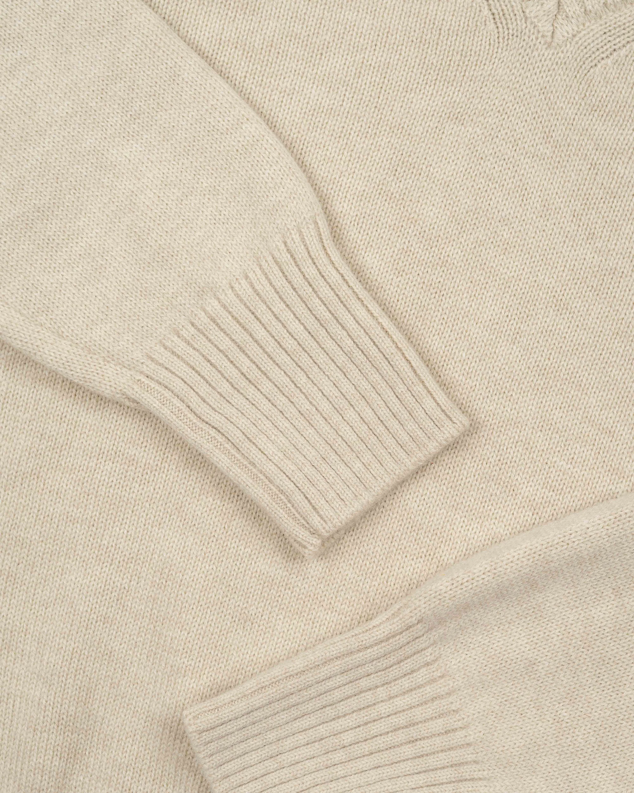 GRP_MaxRohr_Max7_VNeck_Rope_1Mb-3.jpg