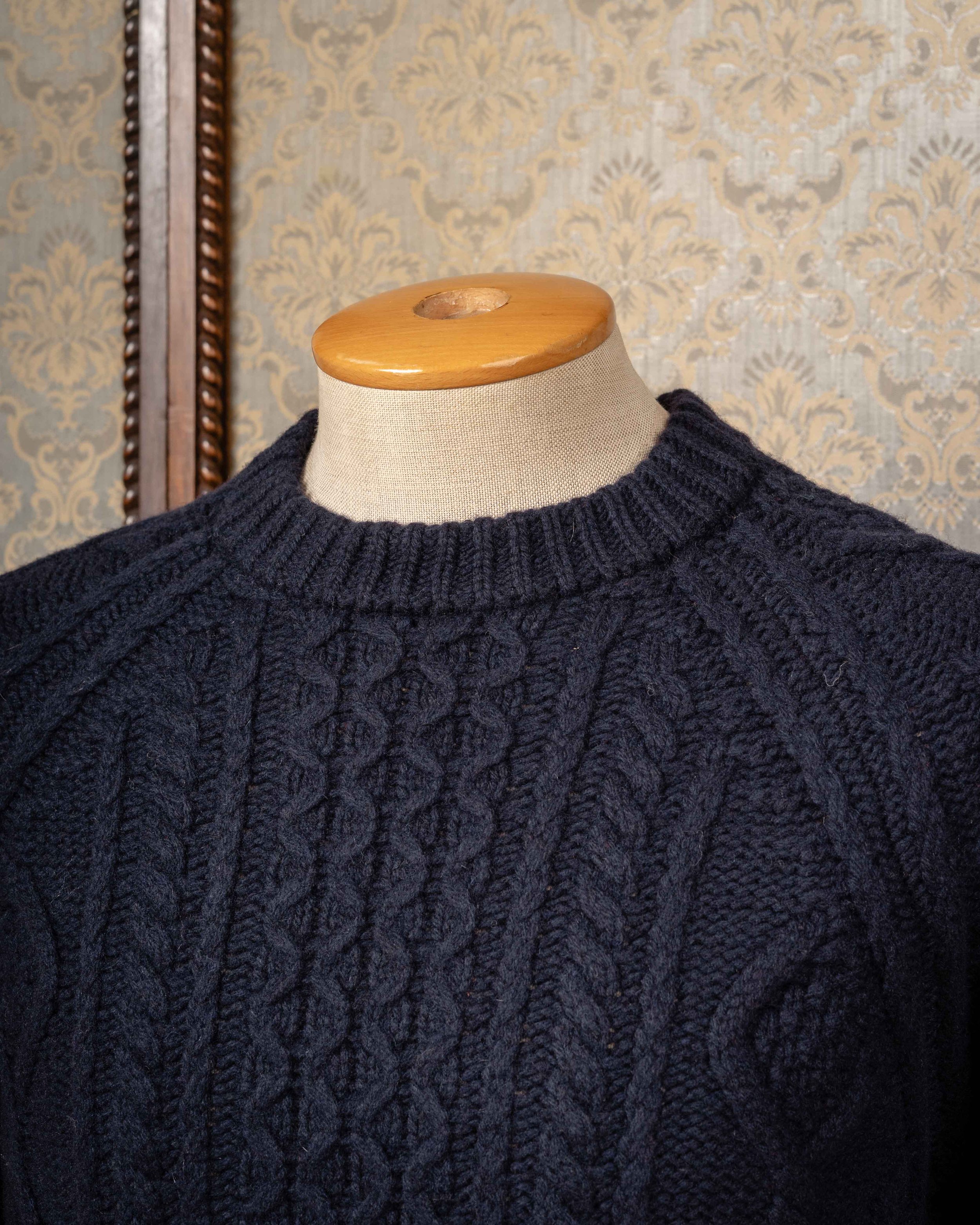 Maglificio_GRP_Steve_Crewneck_Blue_90_Merino_Wool_10_Cashmere-2.jpg