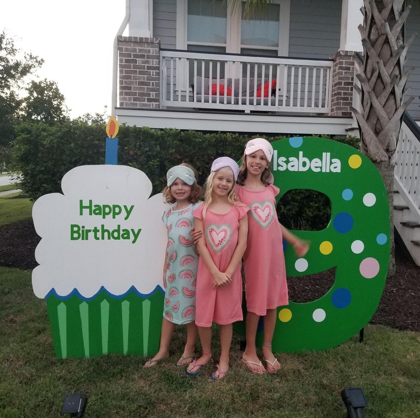 It&rsquo;s a sleepover for Isabella&rsquo;s birthday! Happy birthday!

To order click the link in our bio or text 843-345-3501

#sassysignschs #charlestonyardsigns #9thbirthday #sleepoverparty #sleepover #danielisland #happybirthday